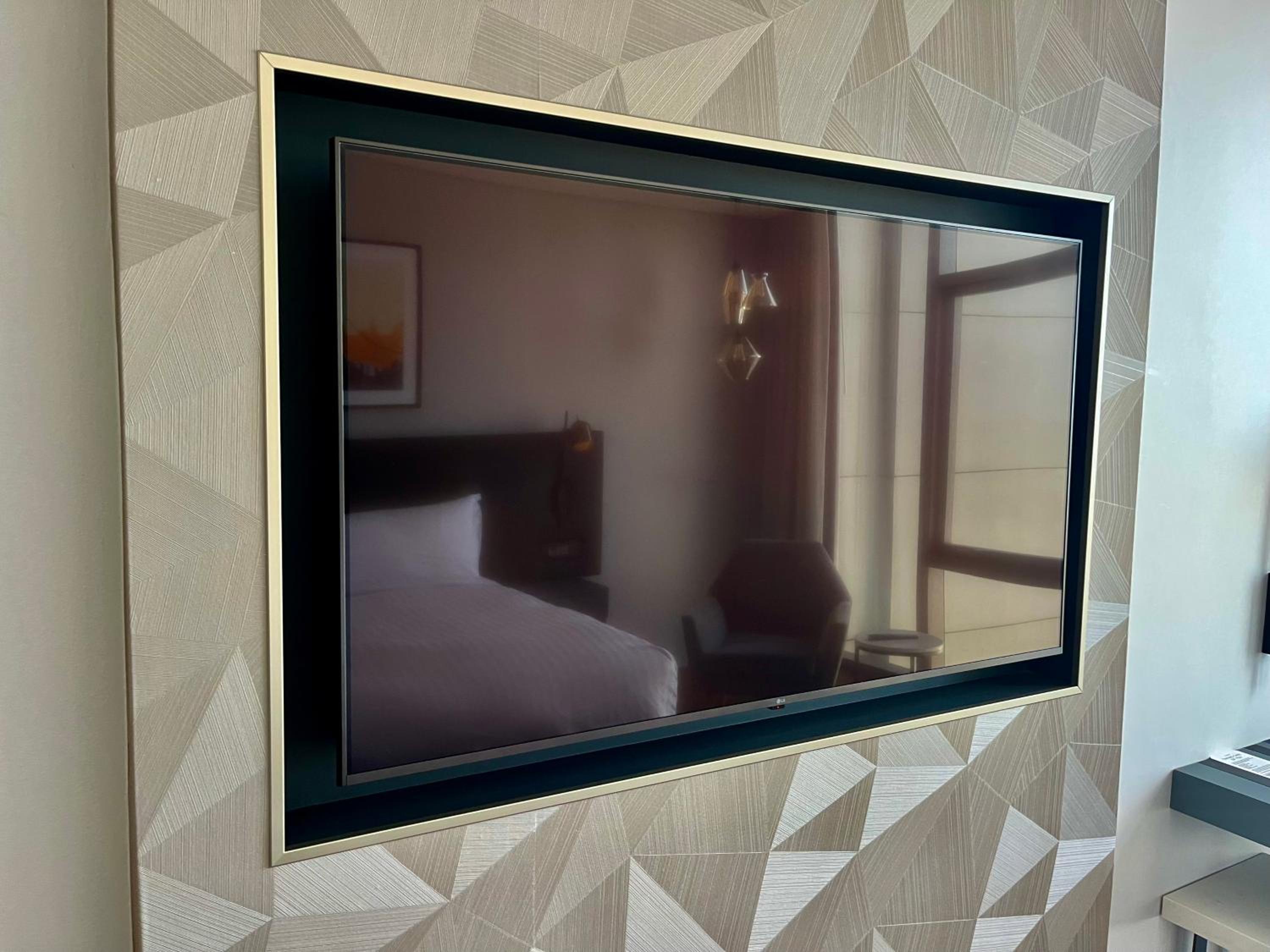 Guest room, 1 King, Limited view - Photo 1