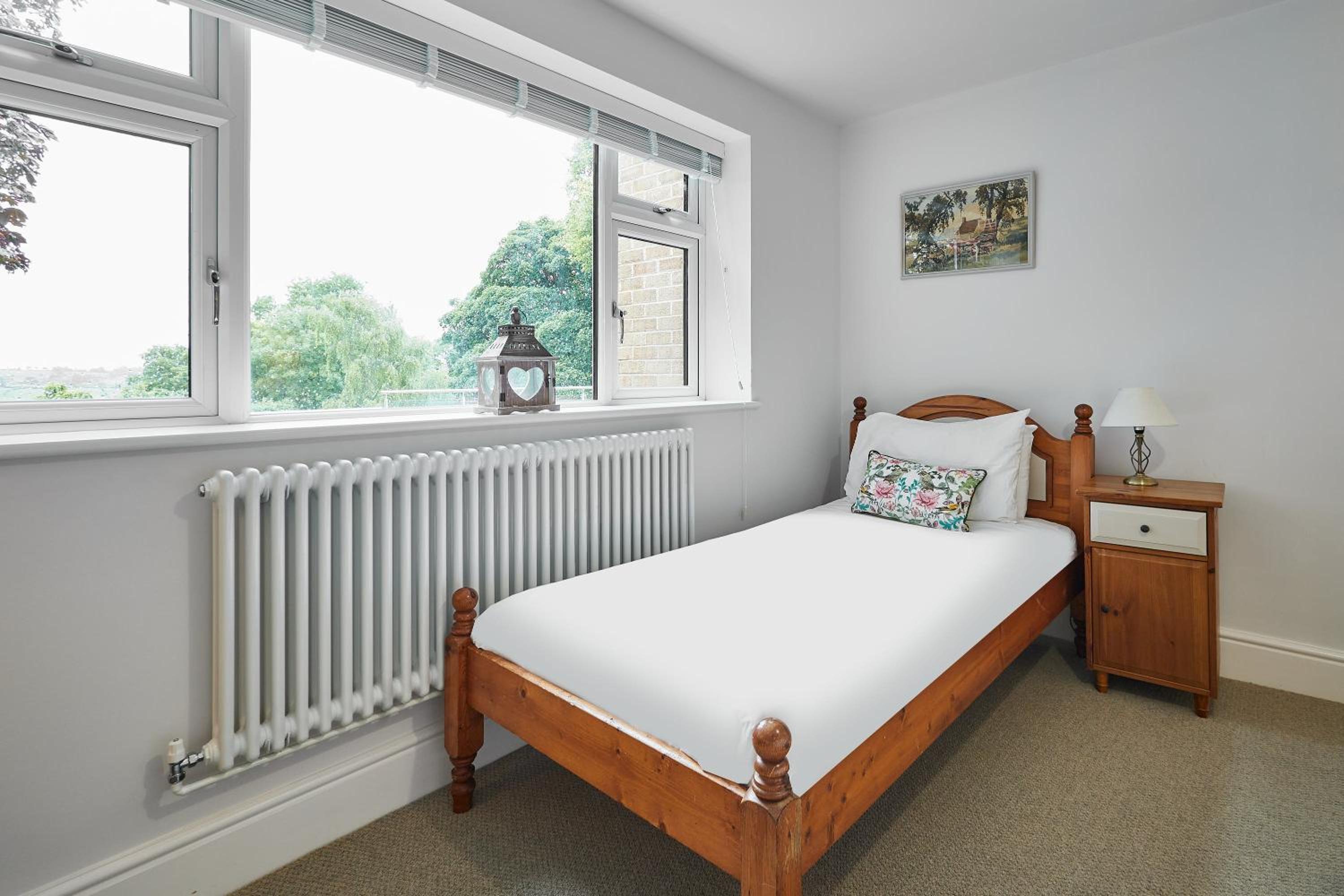 Three-Bedroom House photo 2