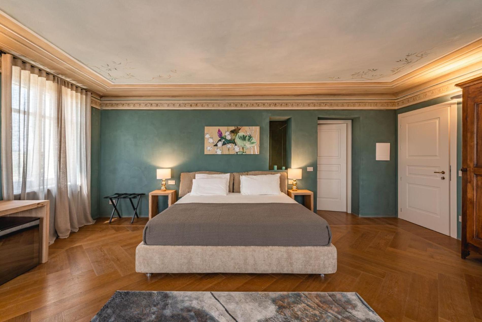 King Room with Balcony photo 3