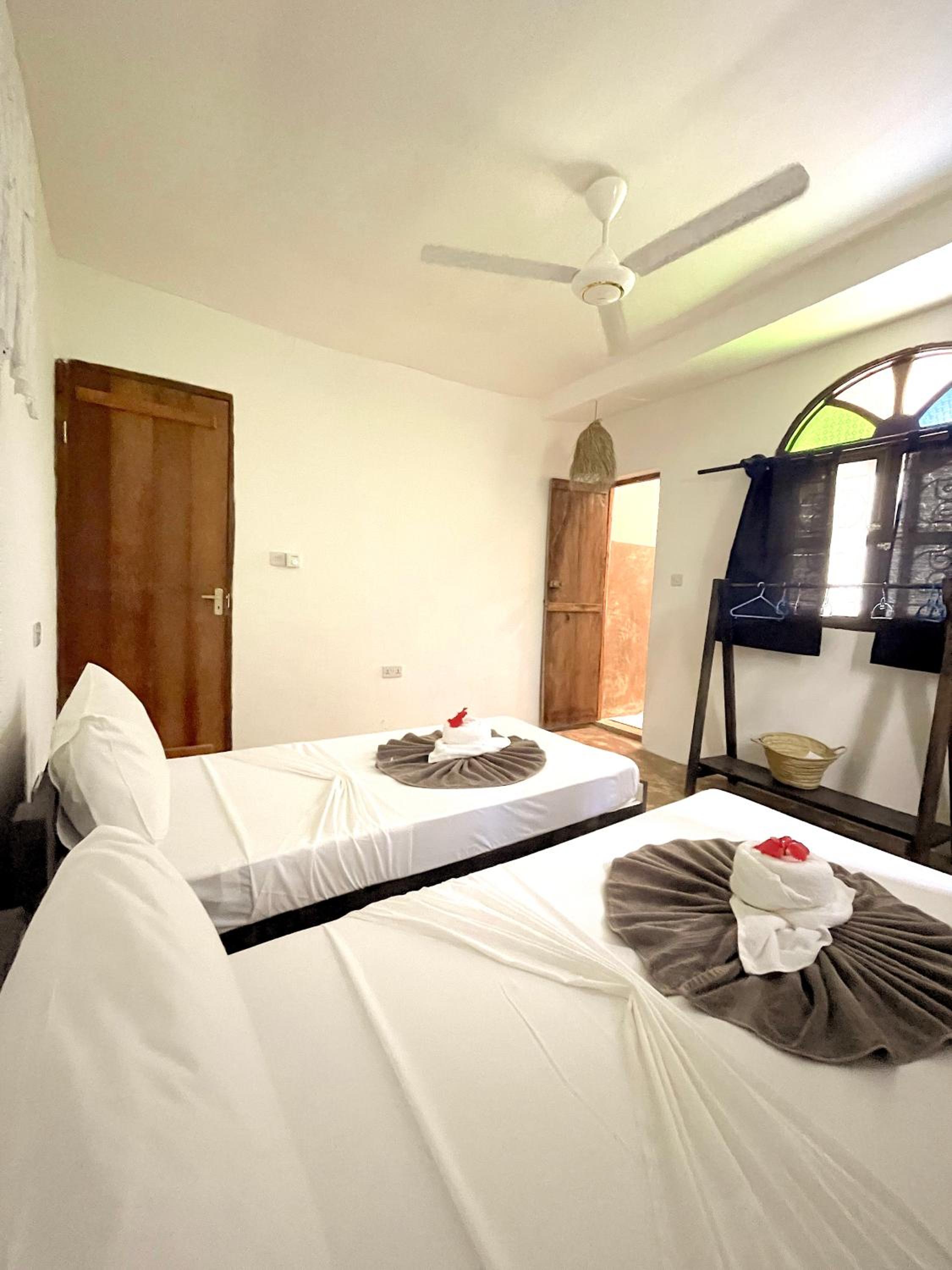 Deluxe Double Room with Shower