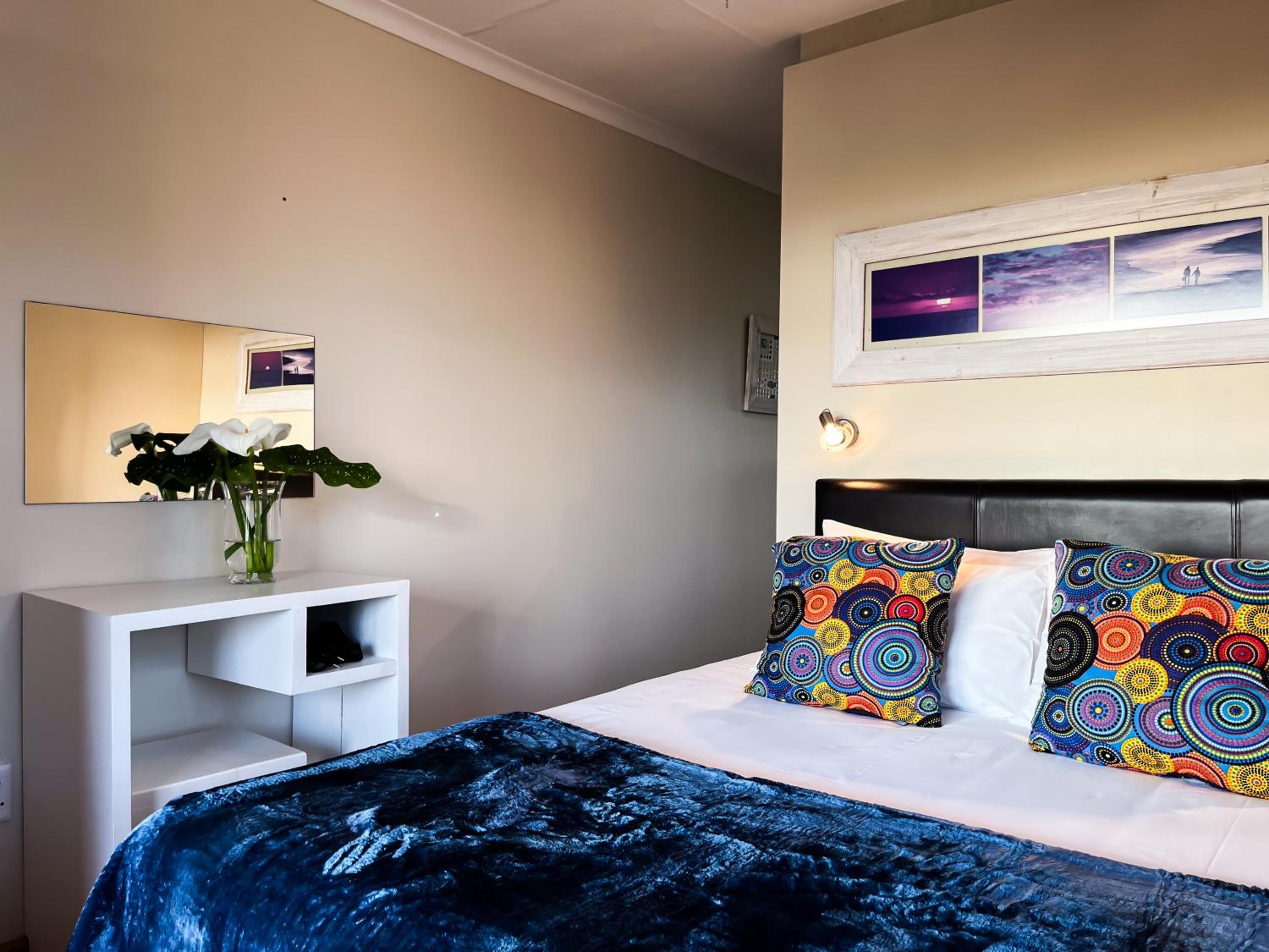 Standard Two-Bedroom Apartment - Photo 5