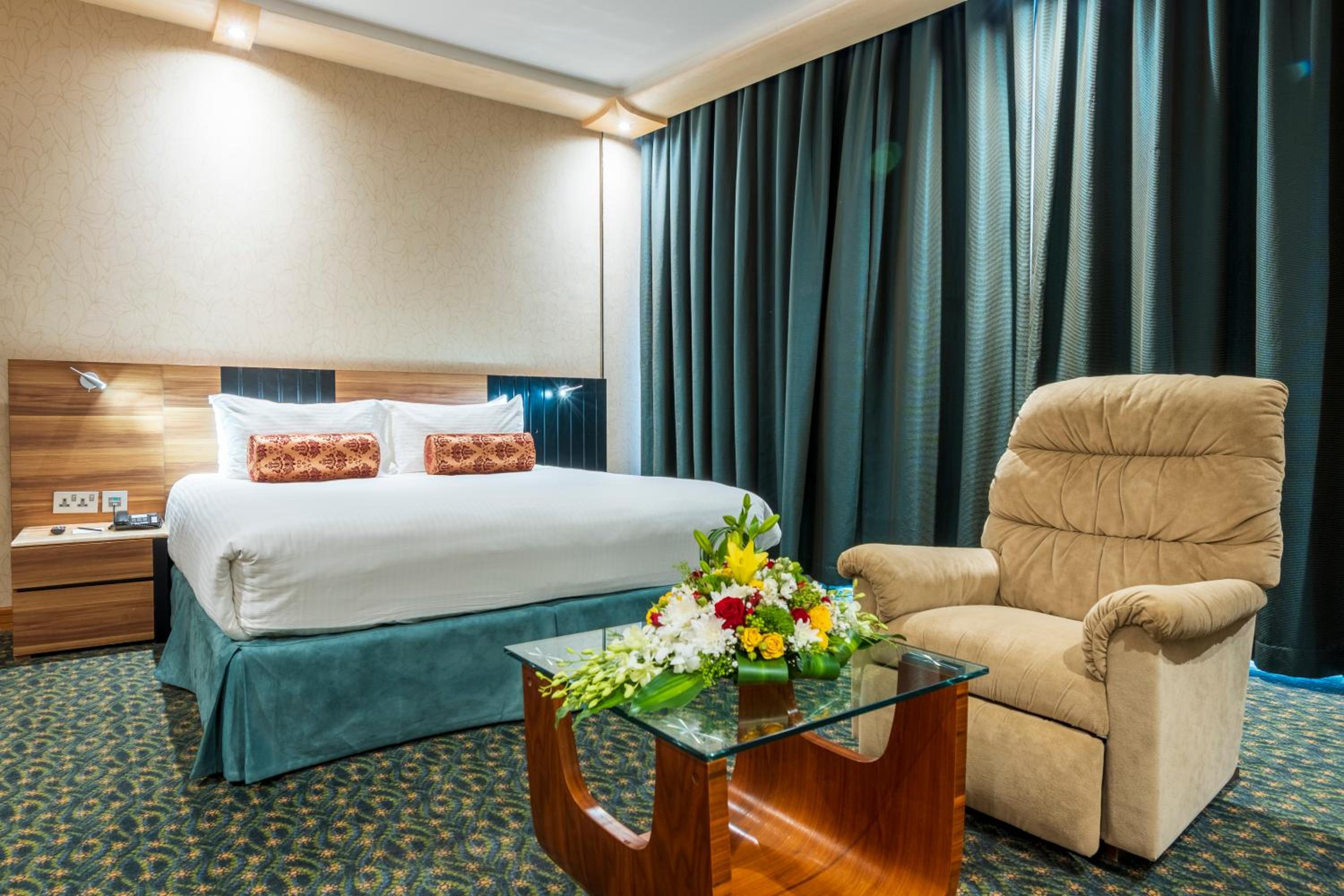 Two-Bedroom Royal Suite  - Photo 2