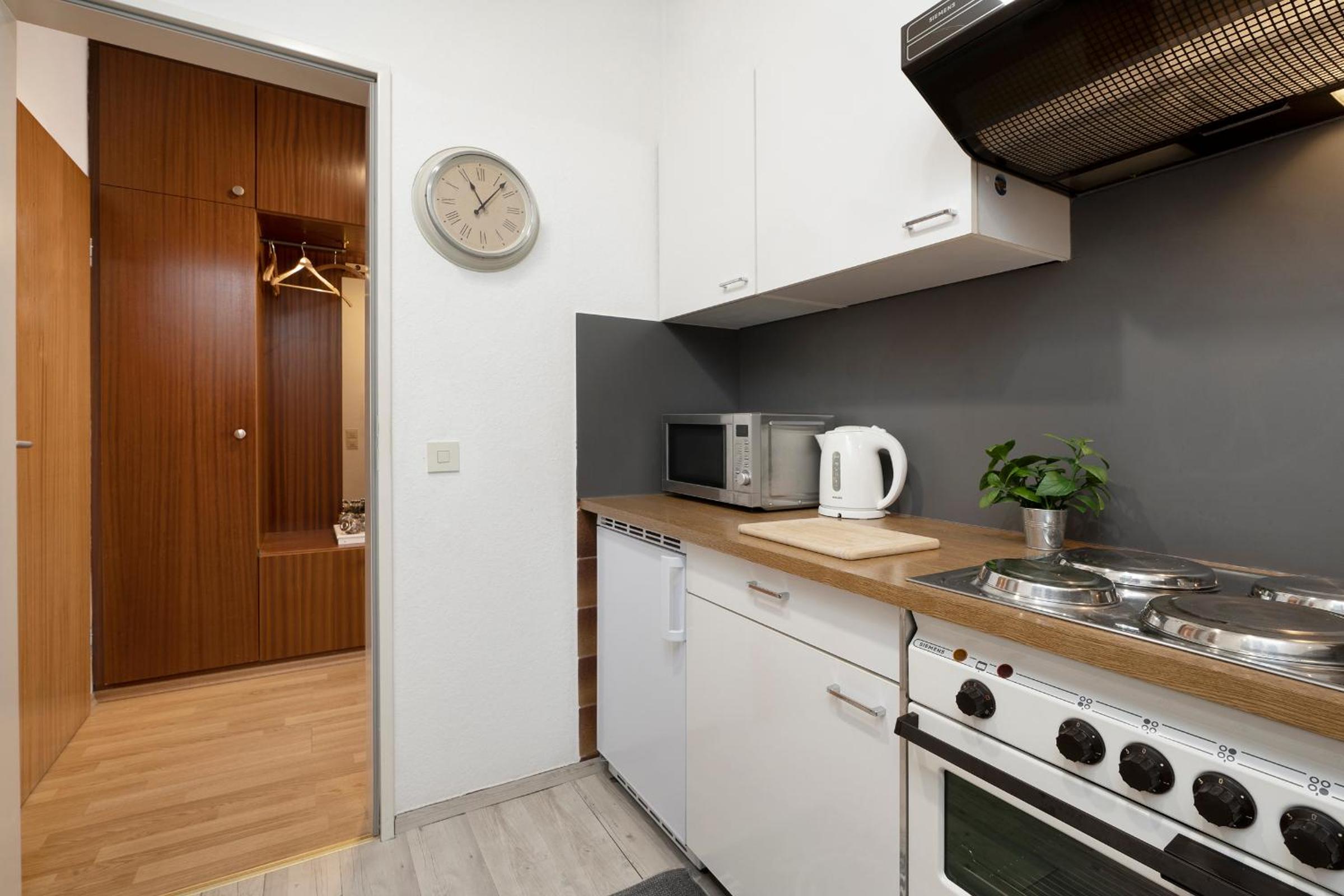 Apartment photo 2