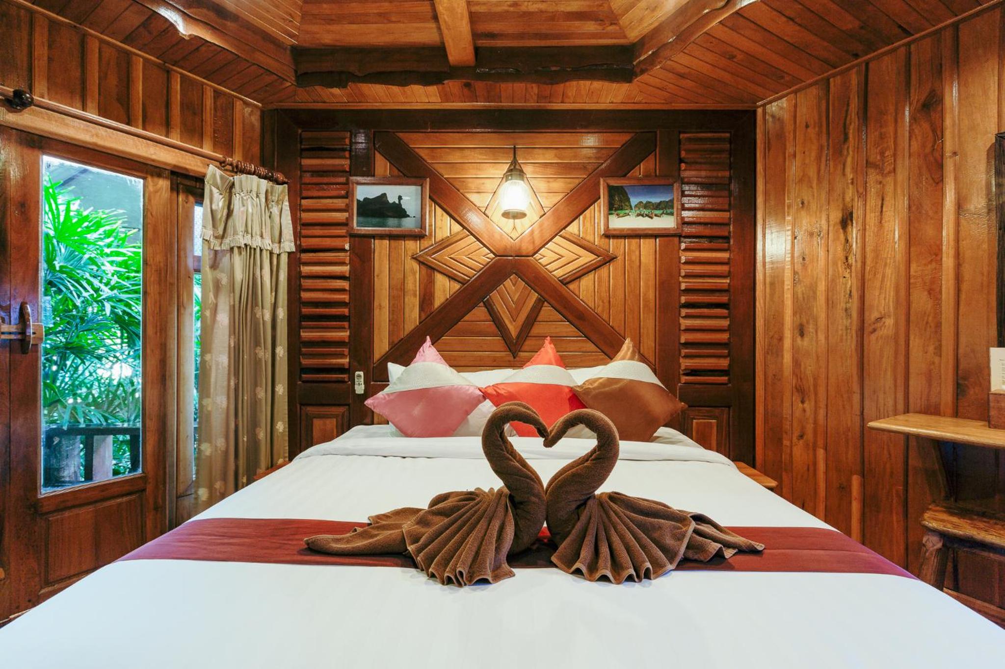 Connecting Room