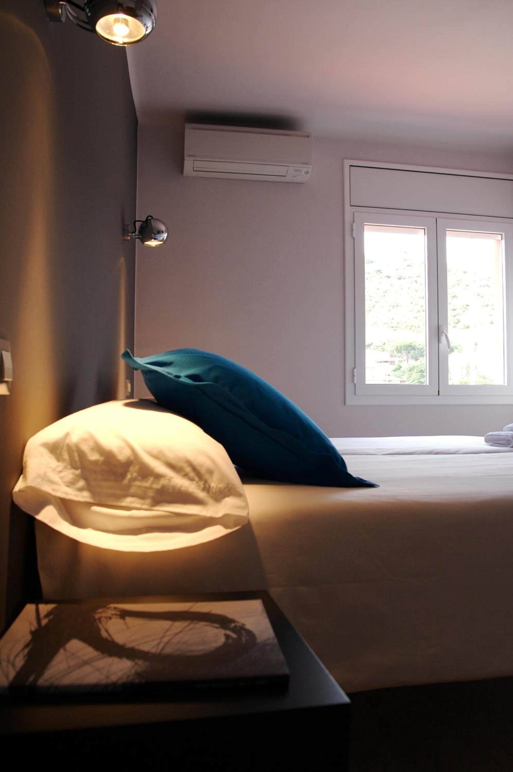 Double Room - Photo 9
