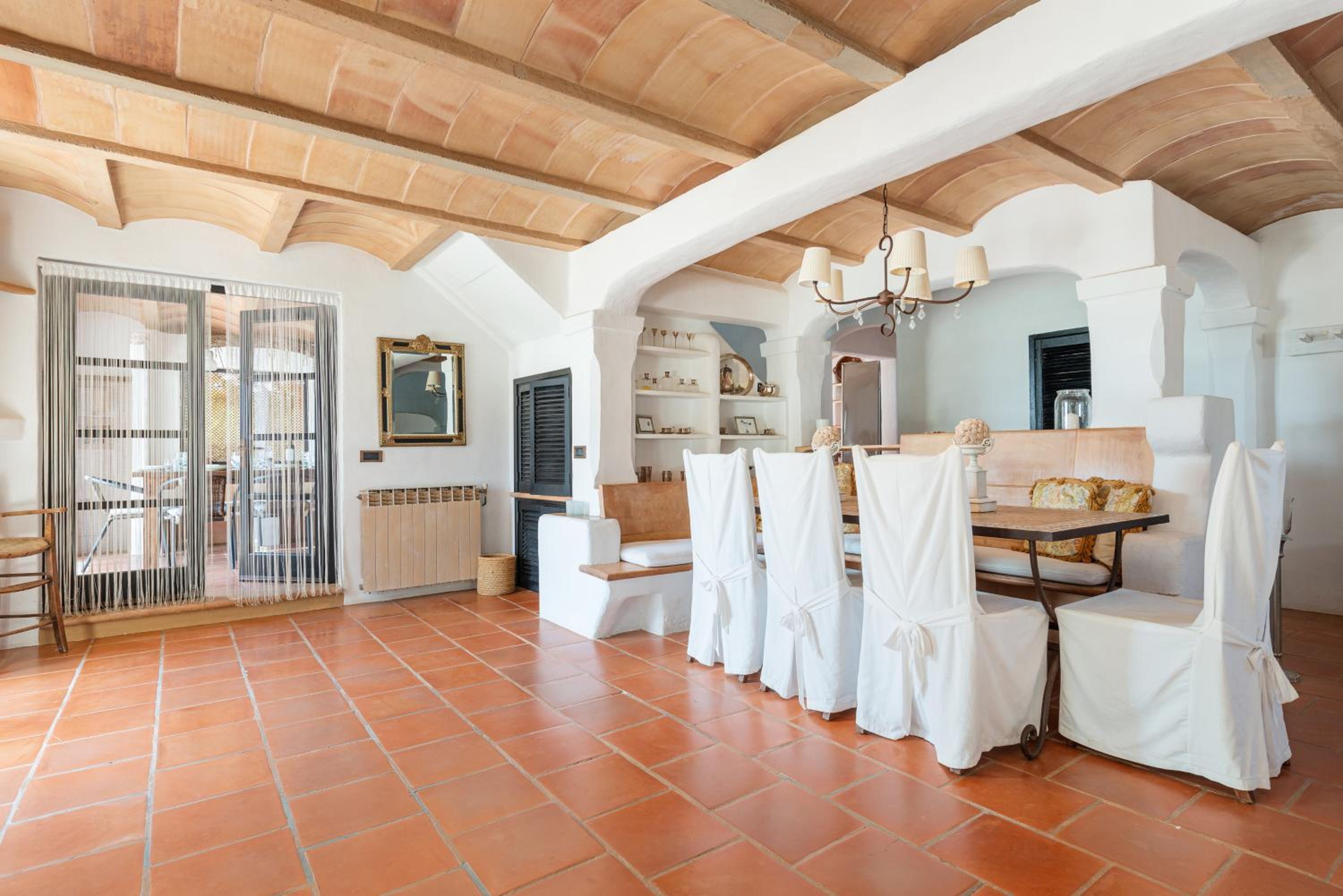 Villa photo 2