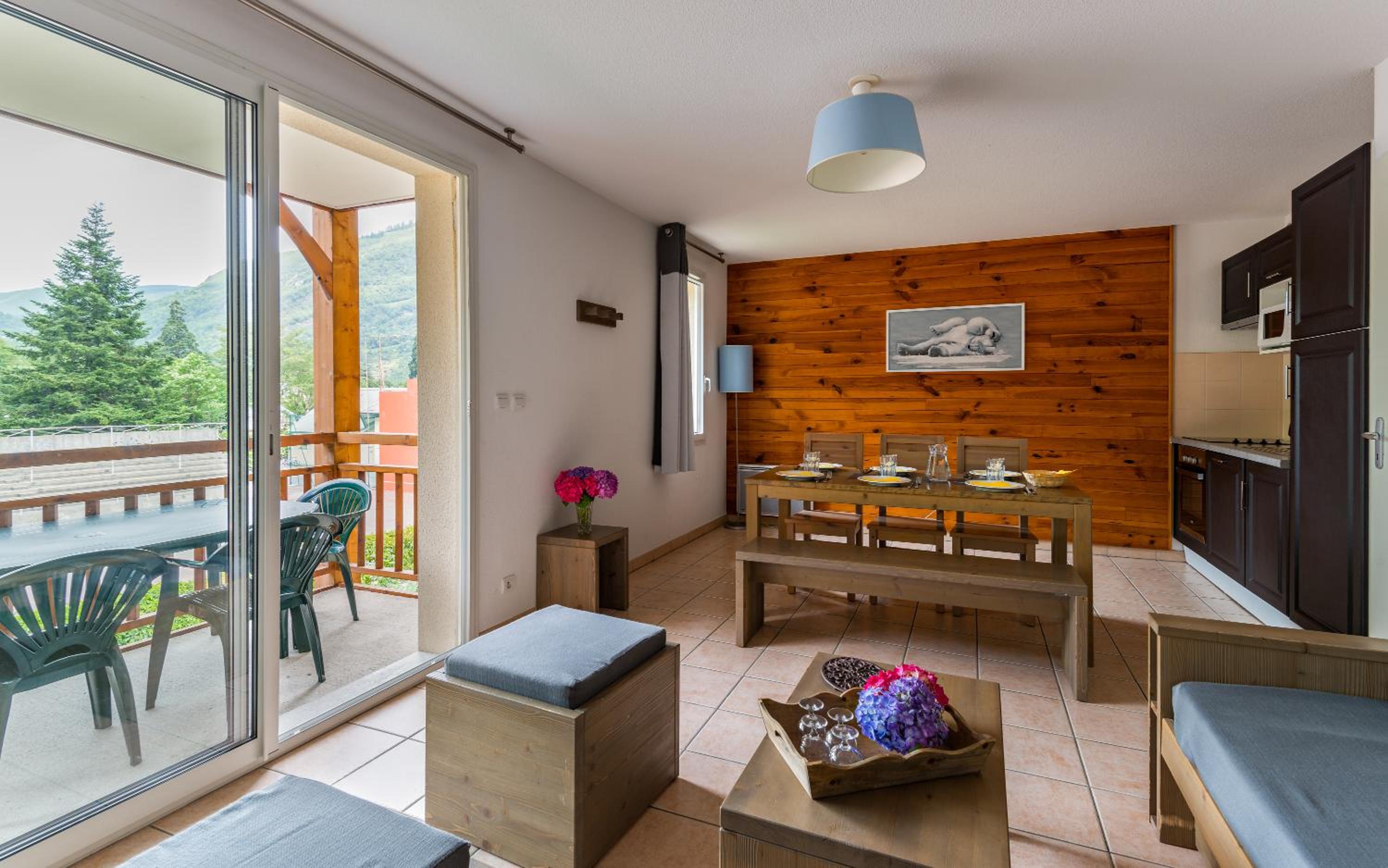Two-Bedroom Apartment (6 Adults)
