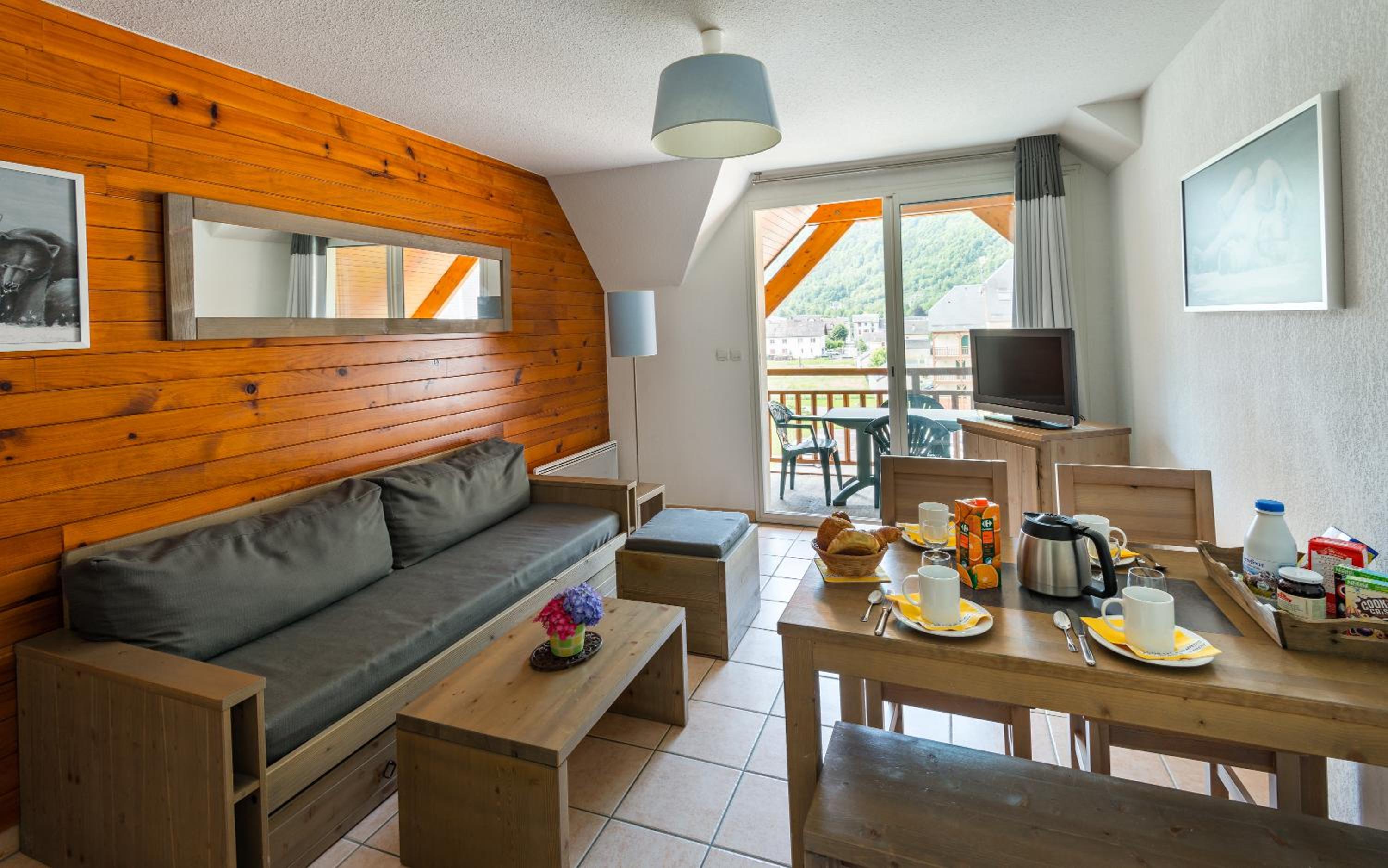 One-Bedroom Apartment (4 Adults) photo 1