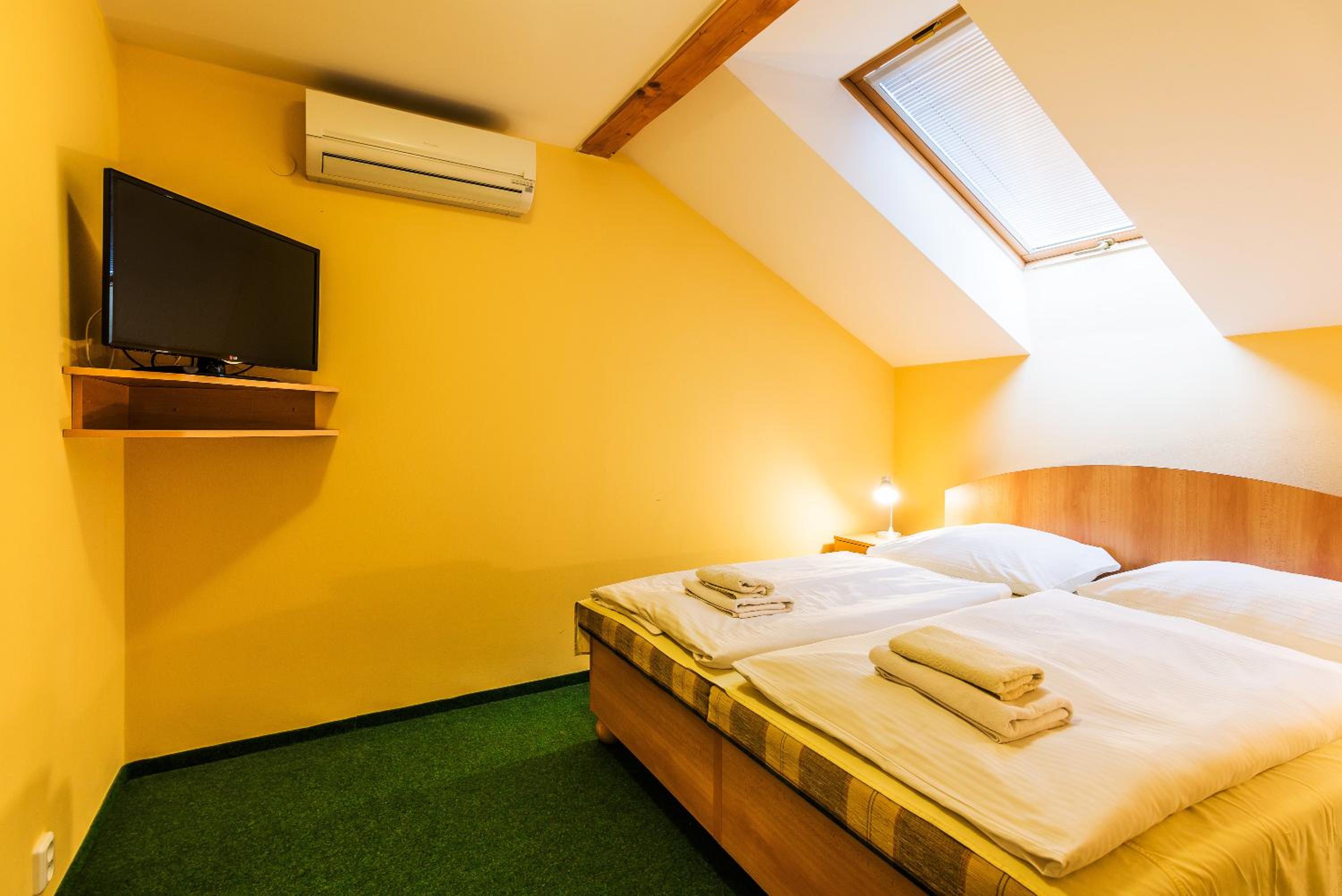 One-Bedroom Apartment (2 Adults)