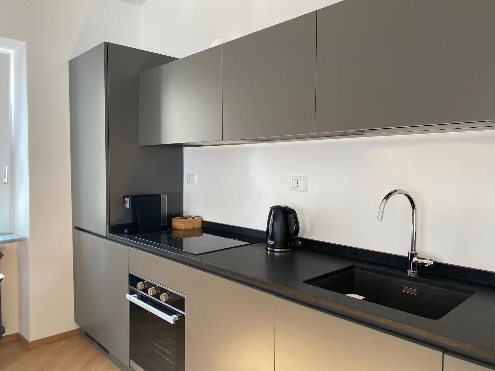 One-Bedroom Apartment photo 2