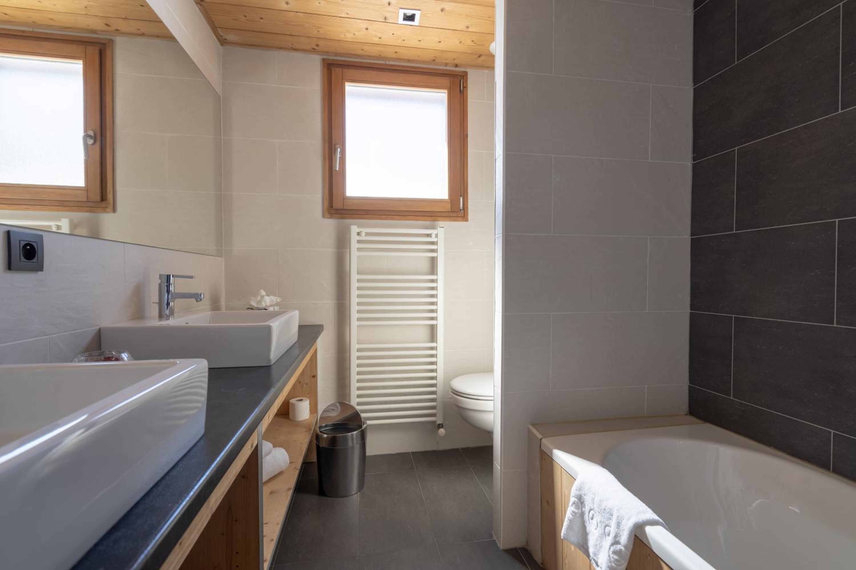 Triple Room - Mont-Blanc photo 2