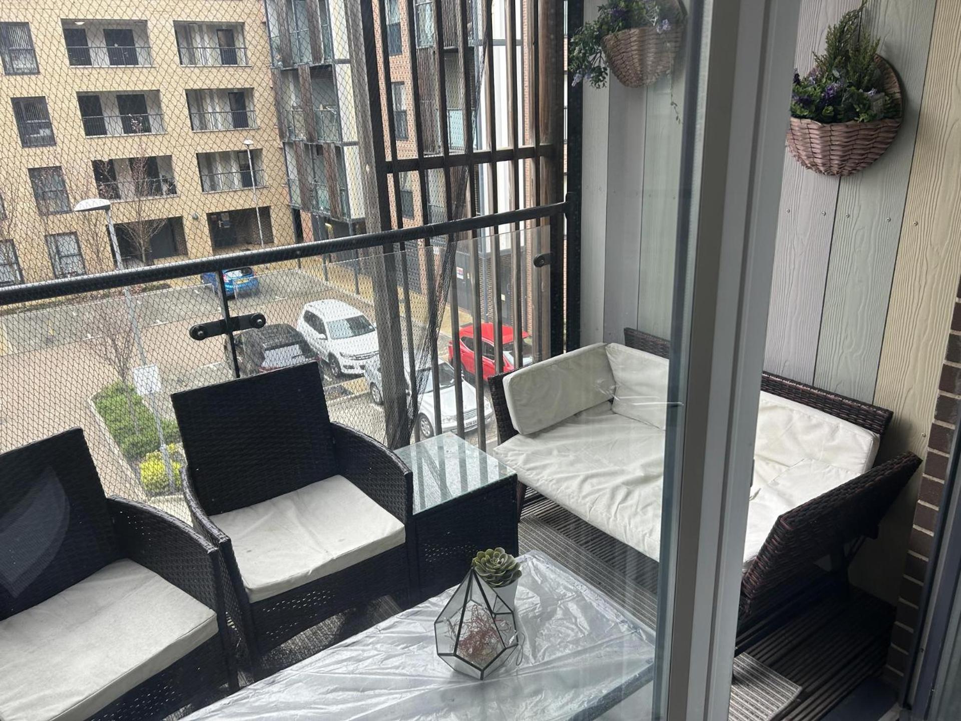 Apartment photo 2