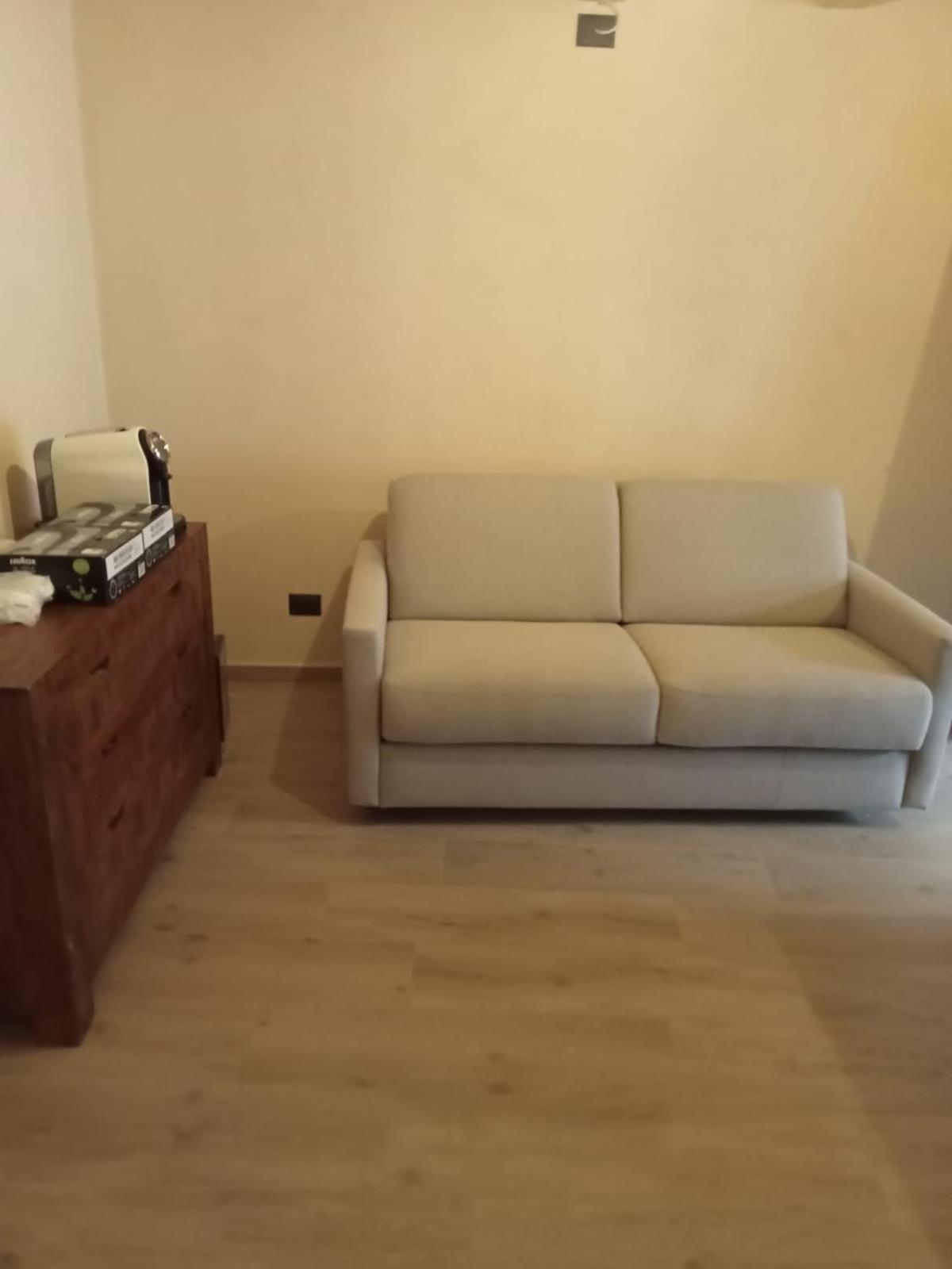 One-Bedroom Apartment photo 3