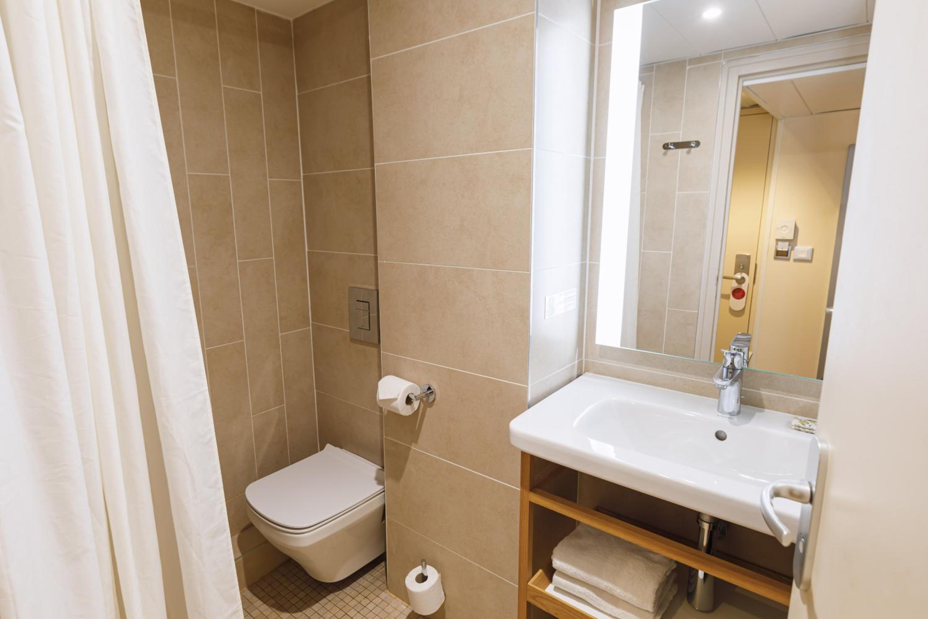 Air-conditioned Classic Double Room