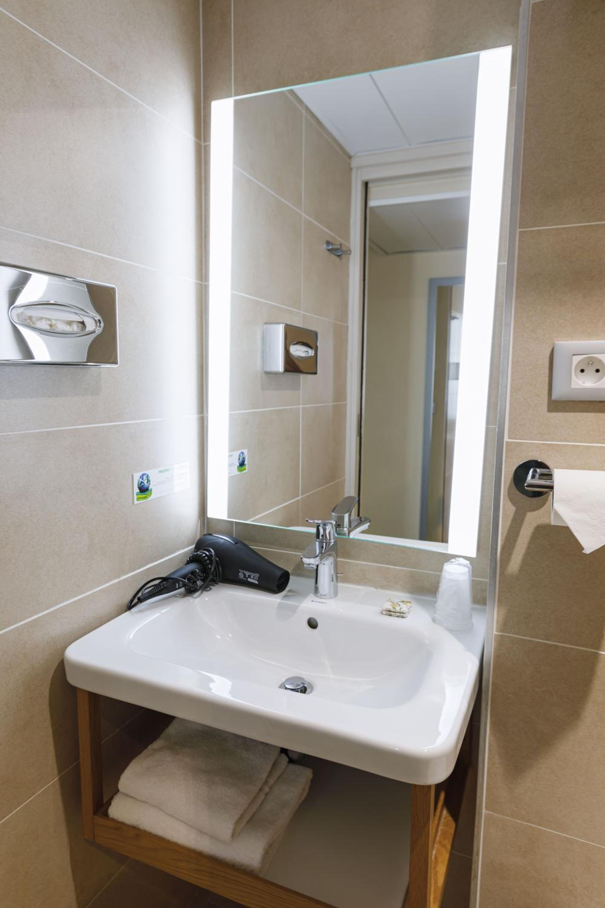 Air-conditioned Triple Room