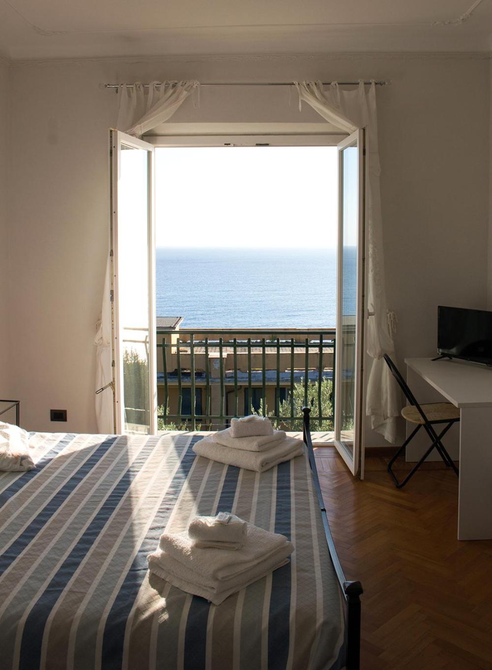 Double Room with Balcony and Sea View photo 2