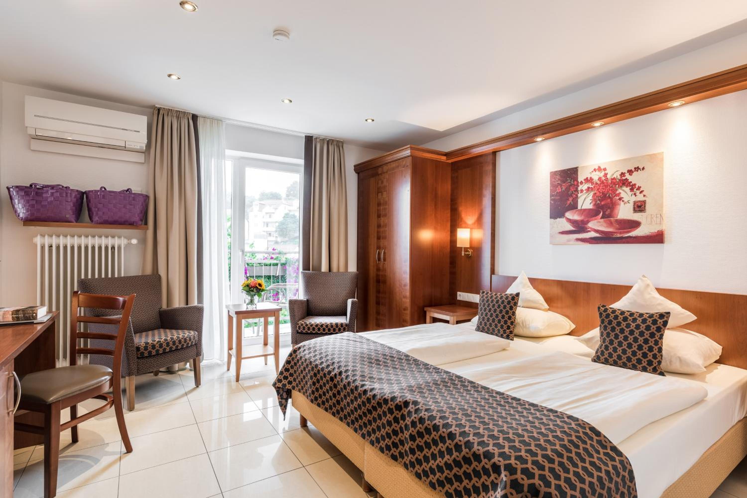 Large Single Room photo 1