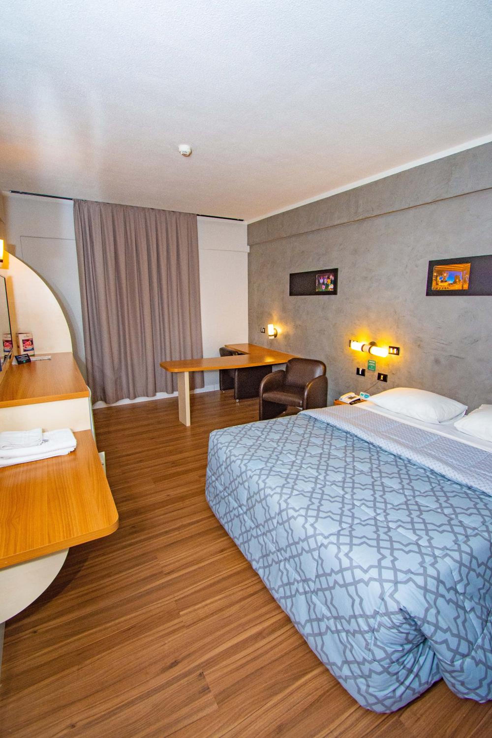 Double Room - Disability Access photo 1