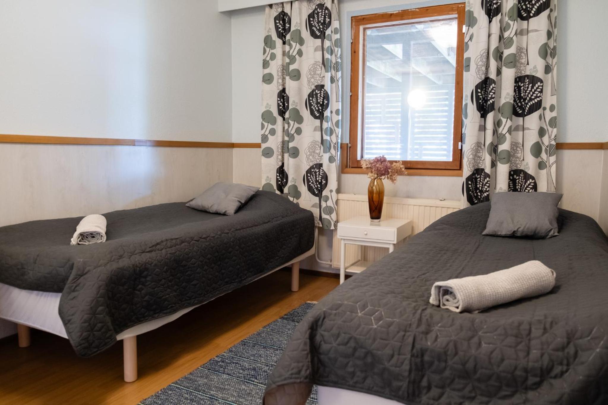Double or Twin Room with Shared Bathroom photo 1