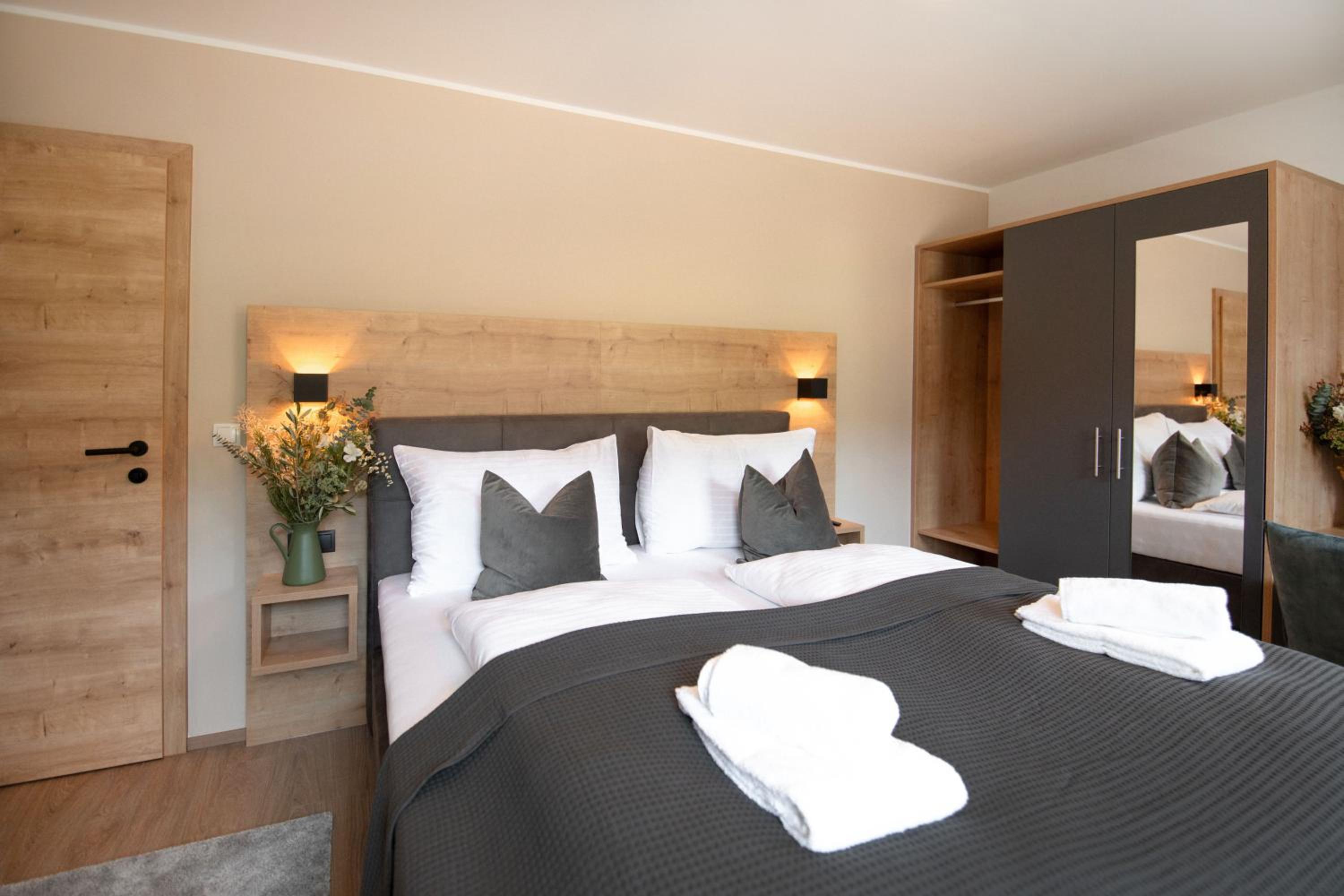 Deluxe Suite with Stone Garden