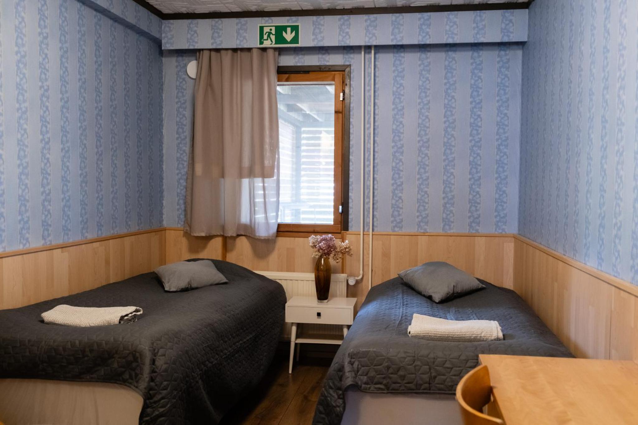 Double or Twin Room with Shared Bathroom photo 2