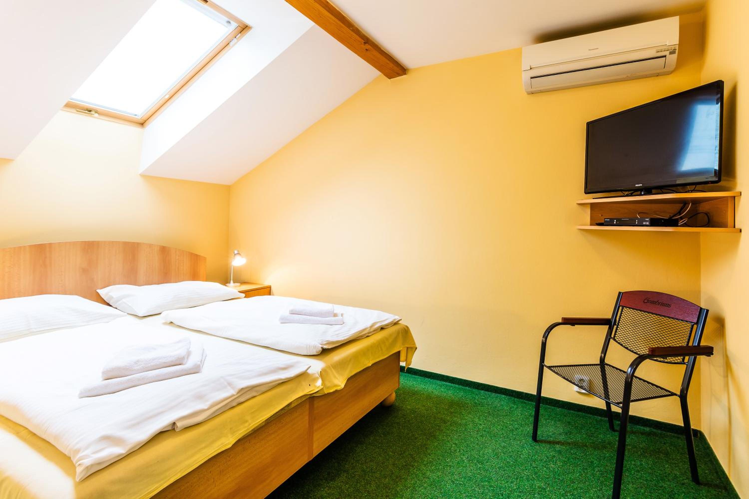 Two-Bedroom Apartment (4 Adults)