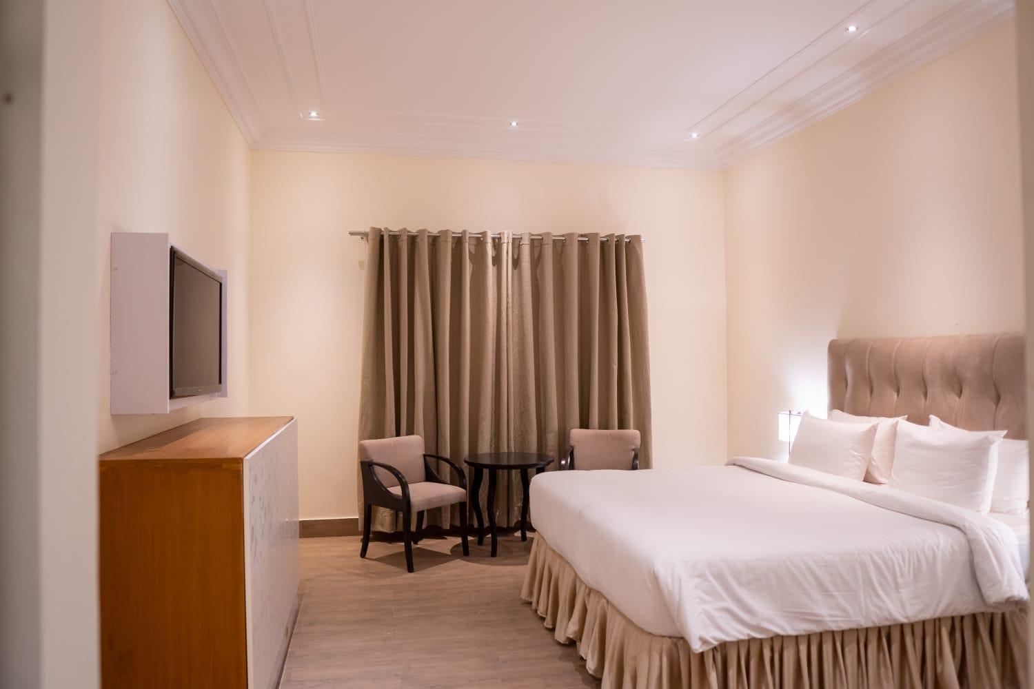Deluxe Suite photo 2