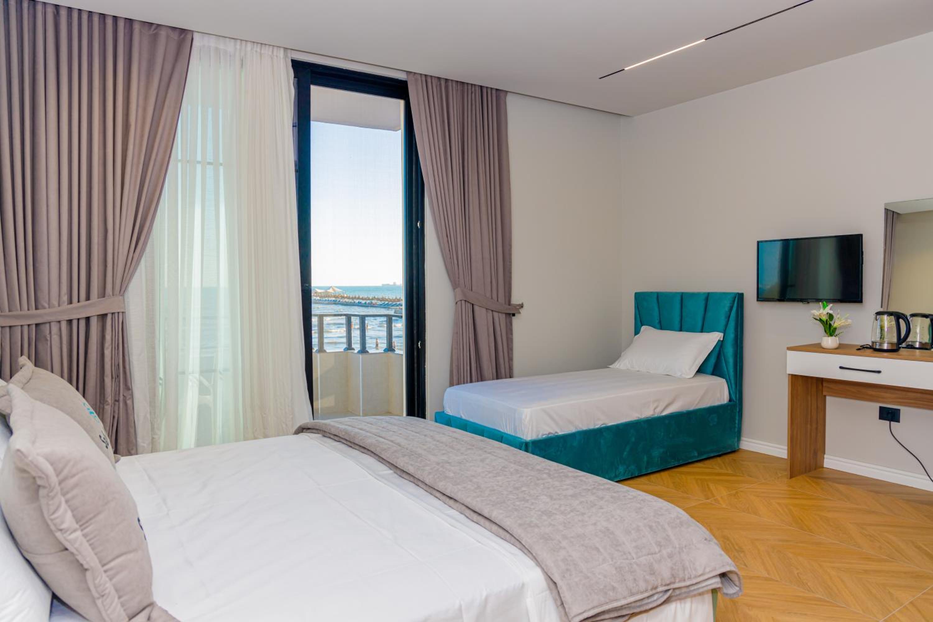 Triple Room with Sea View