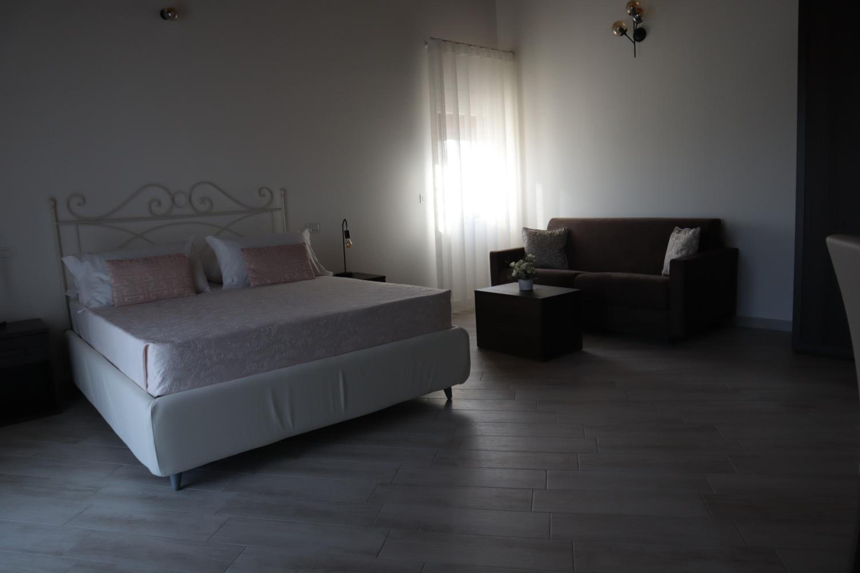 Quadruple Room with Private Bathroom photo 1