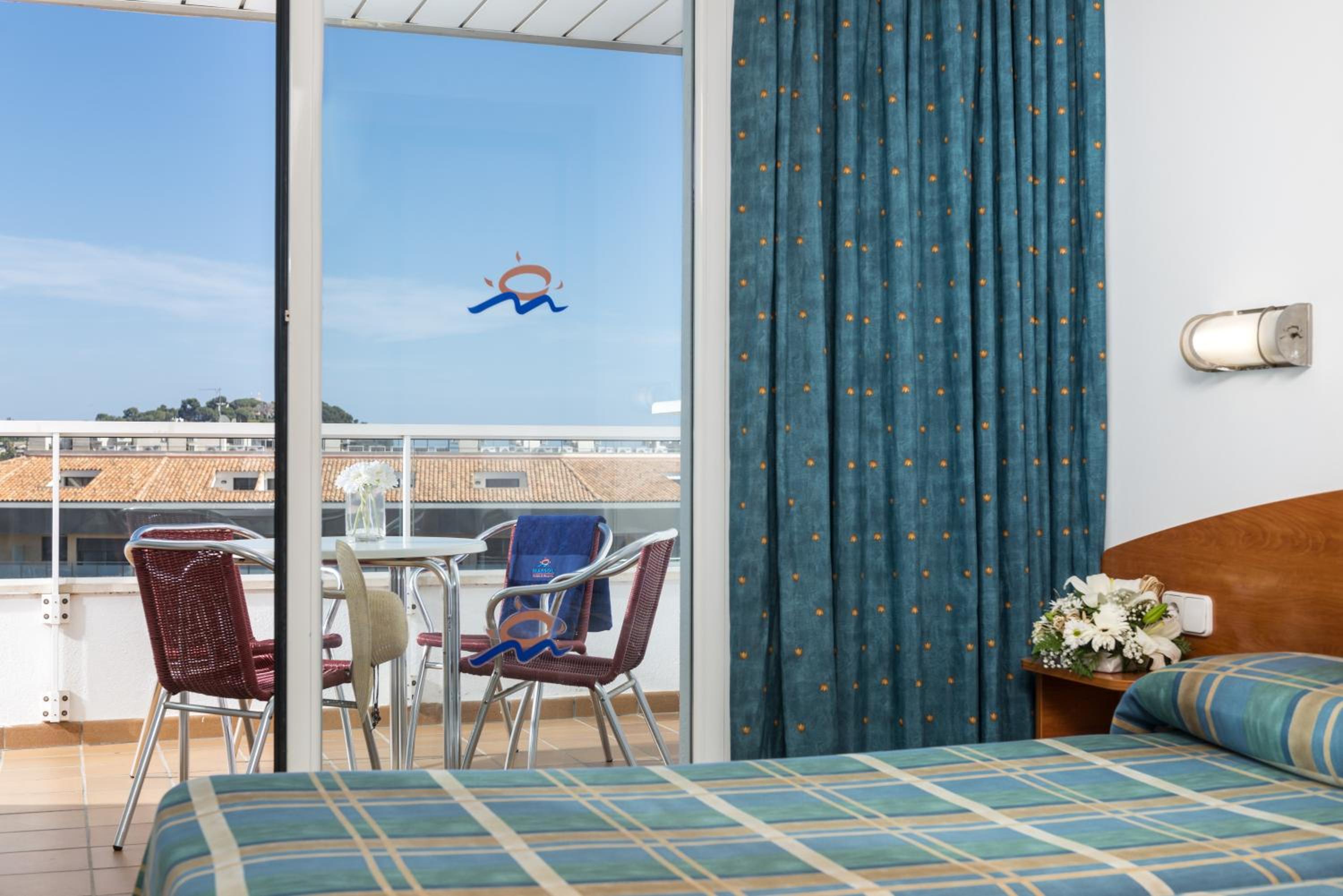 One-Bedroom Apartment With Pool View (4 Adults)