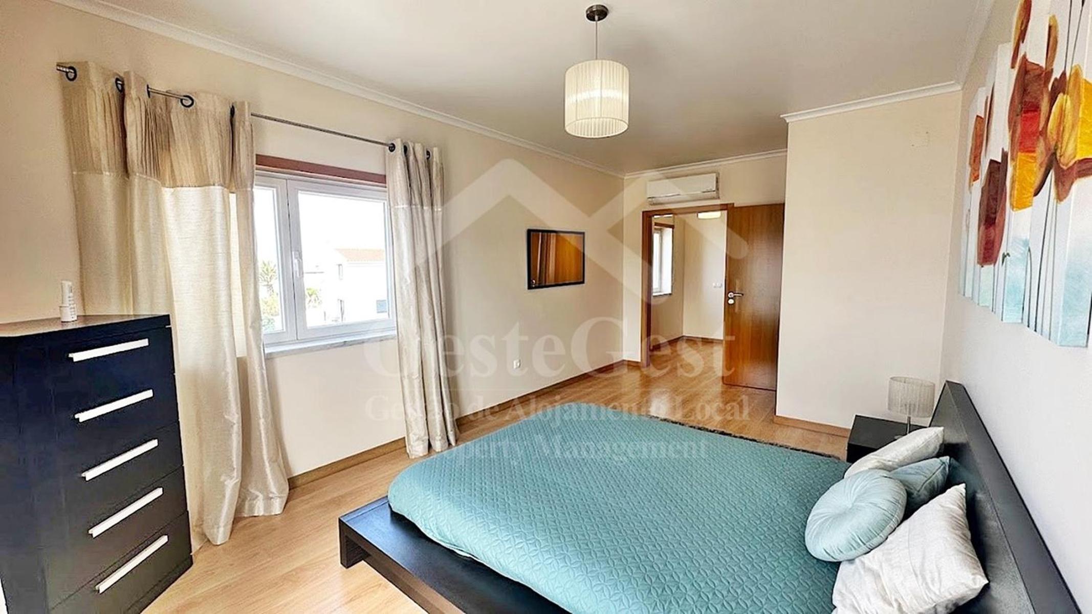 Three-Bedroom Villa photo 1