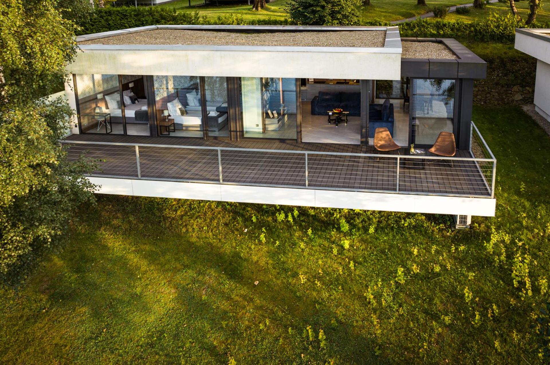 Villa - Beach Front photo 2