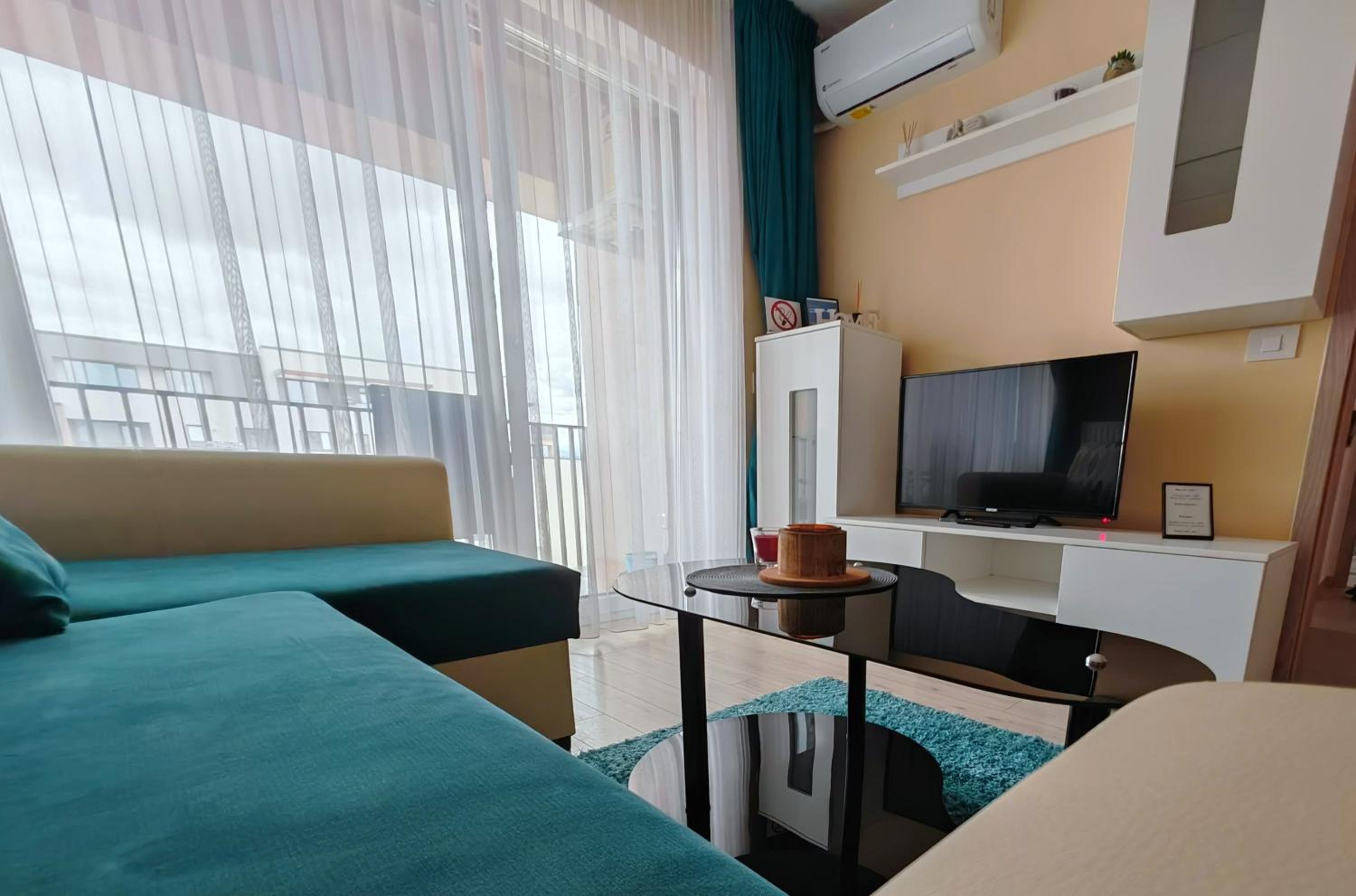 One-Bedroom Apartment - Photo 9