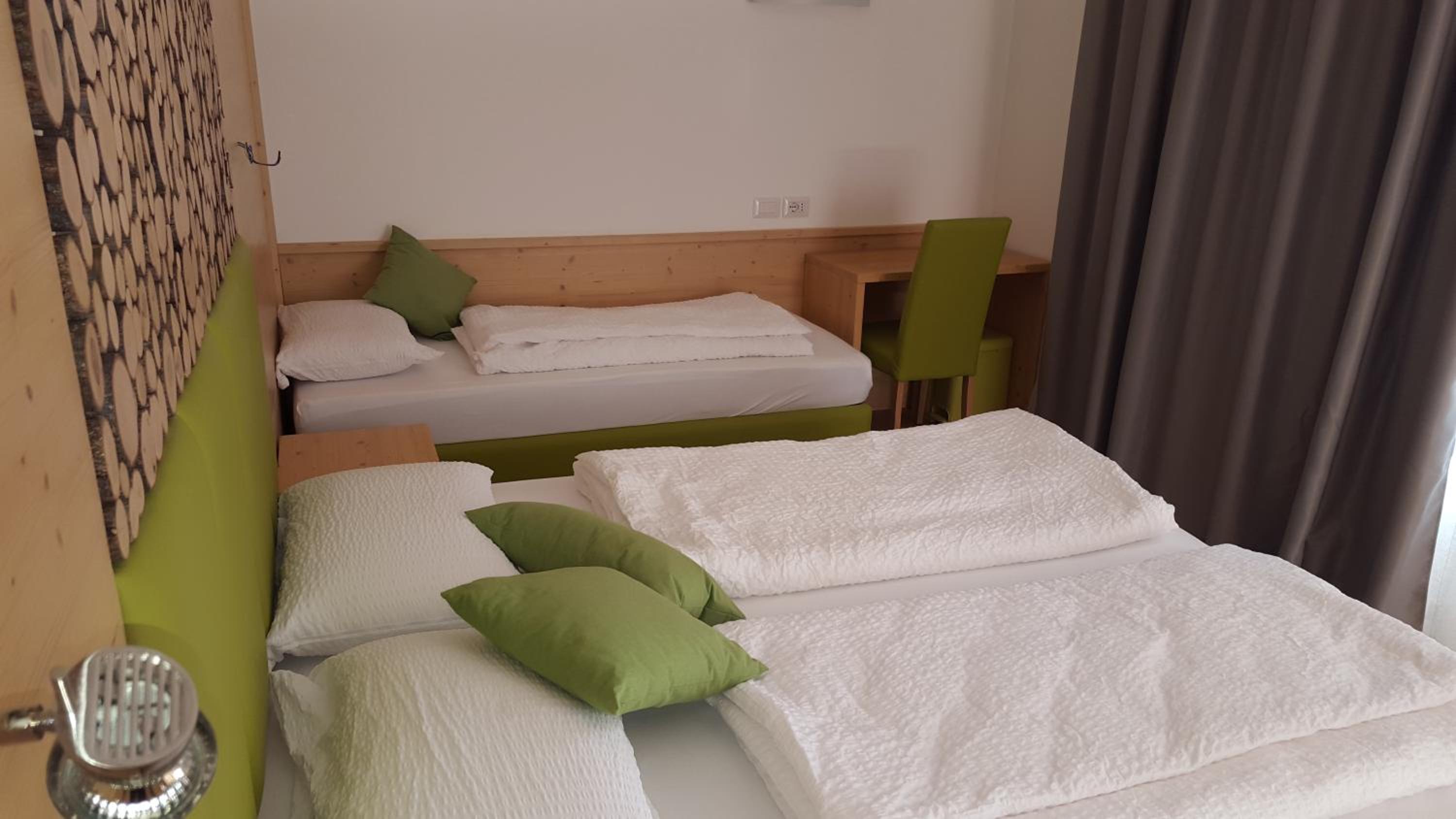 Deluxe Double or Twin Room photo 3