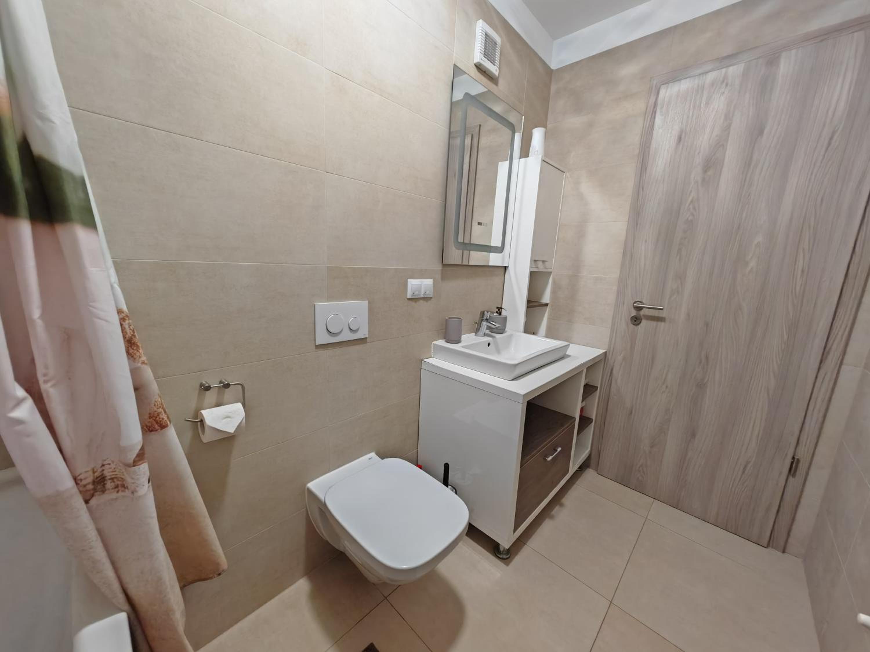 One-Bedroom Apartment - Photo 18