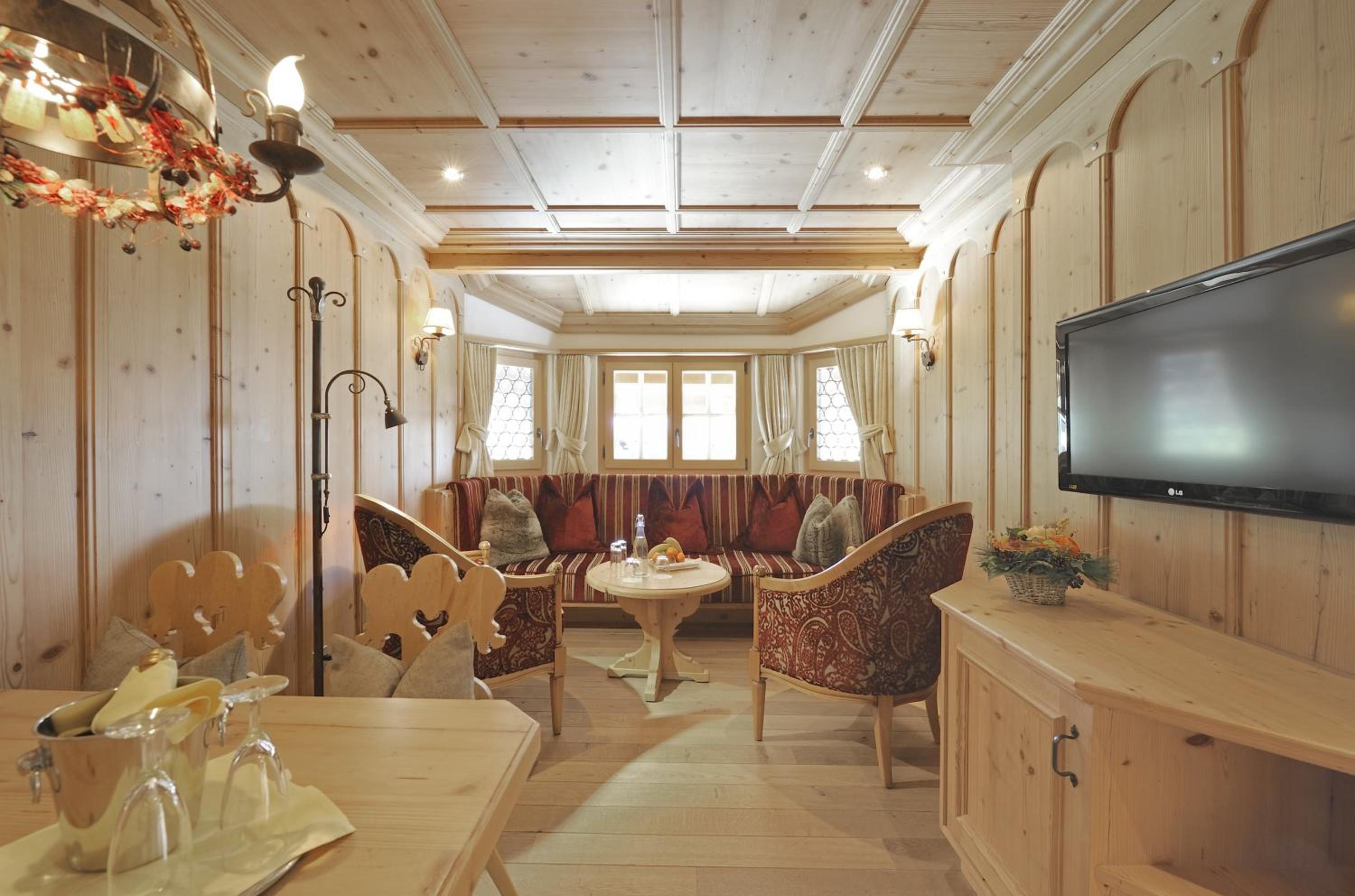 Deluxe Suite