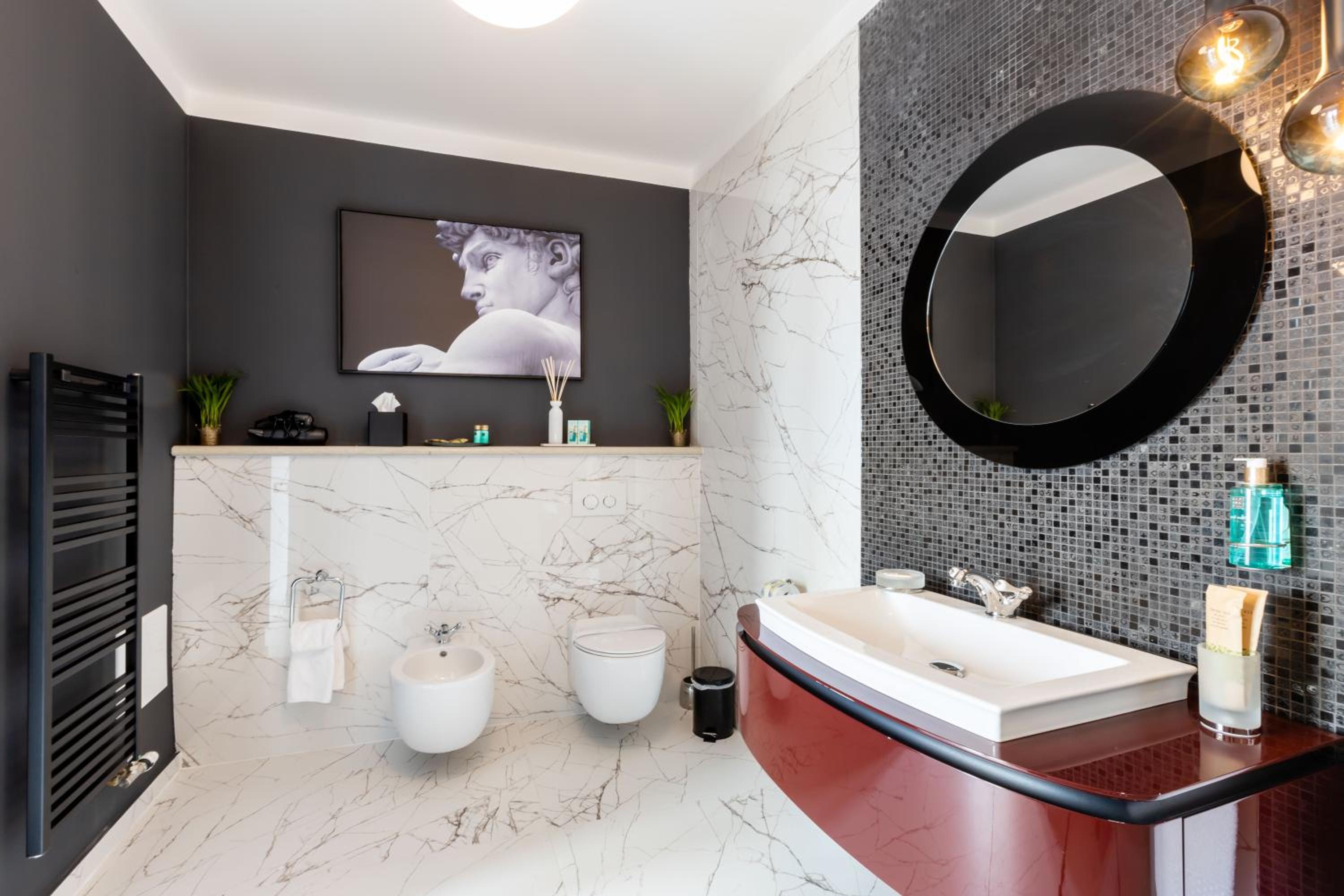 Junior Suite with Balcony - Photo 3
