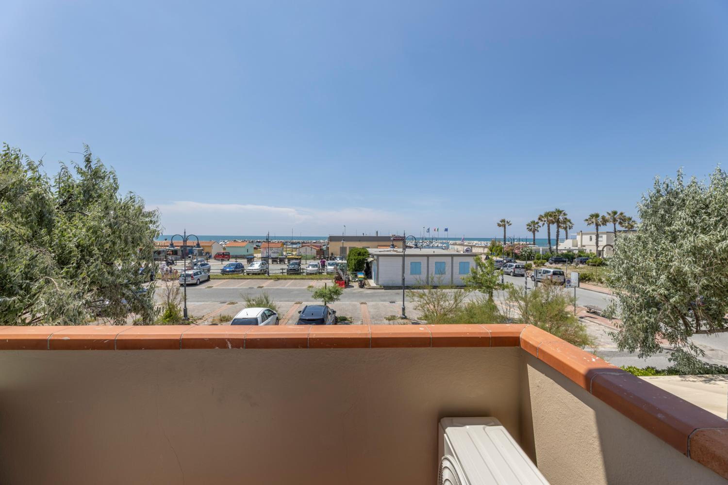 Triple Room with Terrace - Photo 9