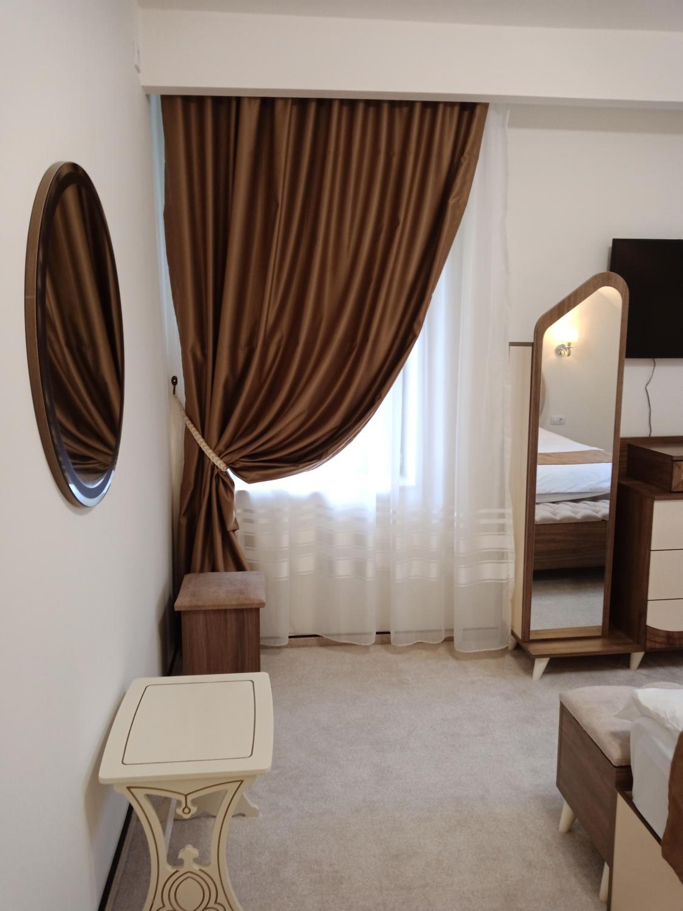 Deluxe King Room photo 3