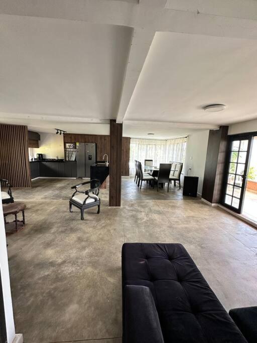 Villa photo 1