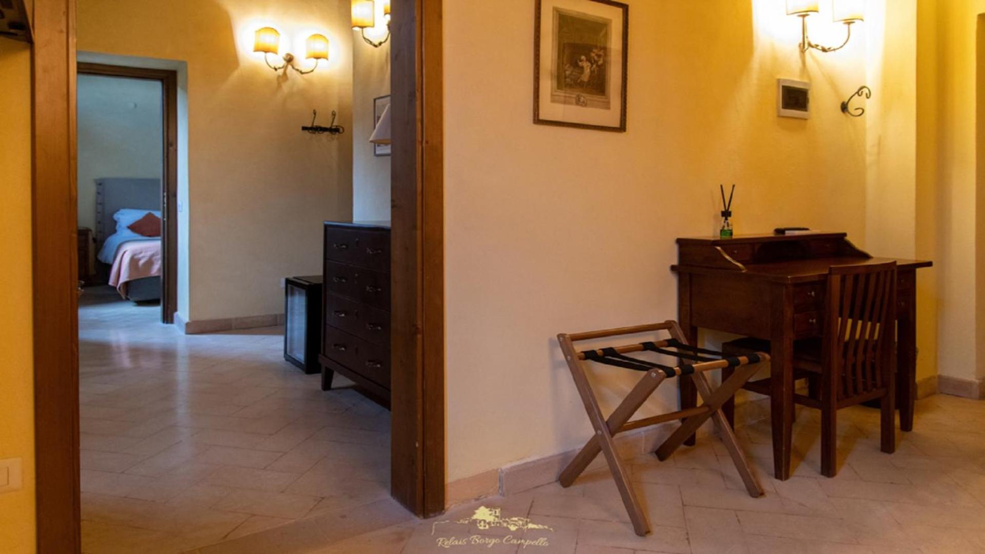Deluxe Double Room (medieval castle) photo 2