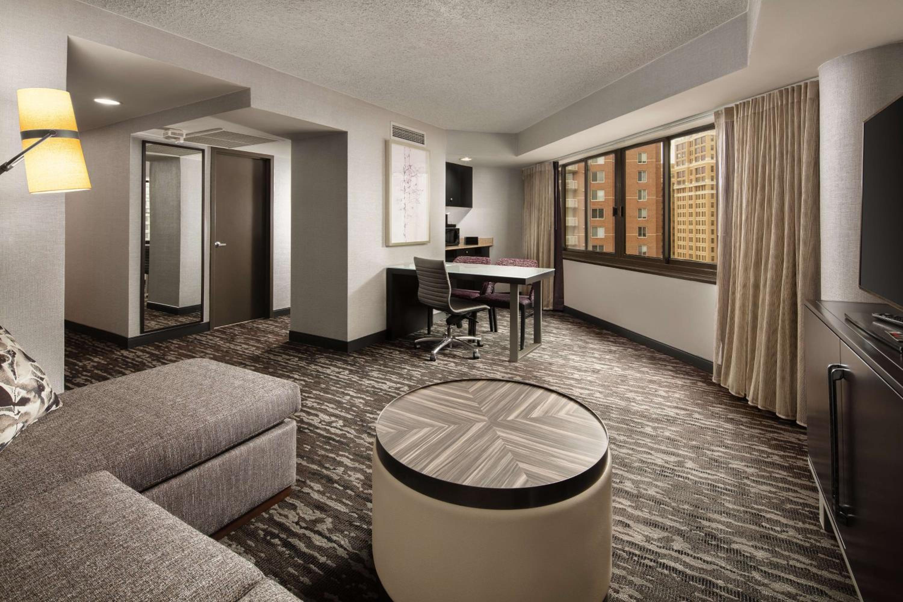 Corner Suite with Two Double Beds - Photo 1