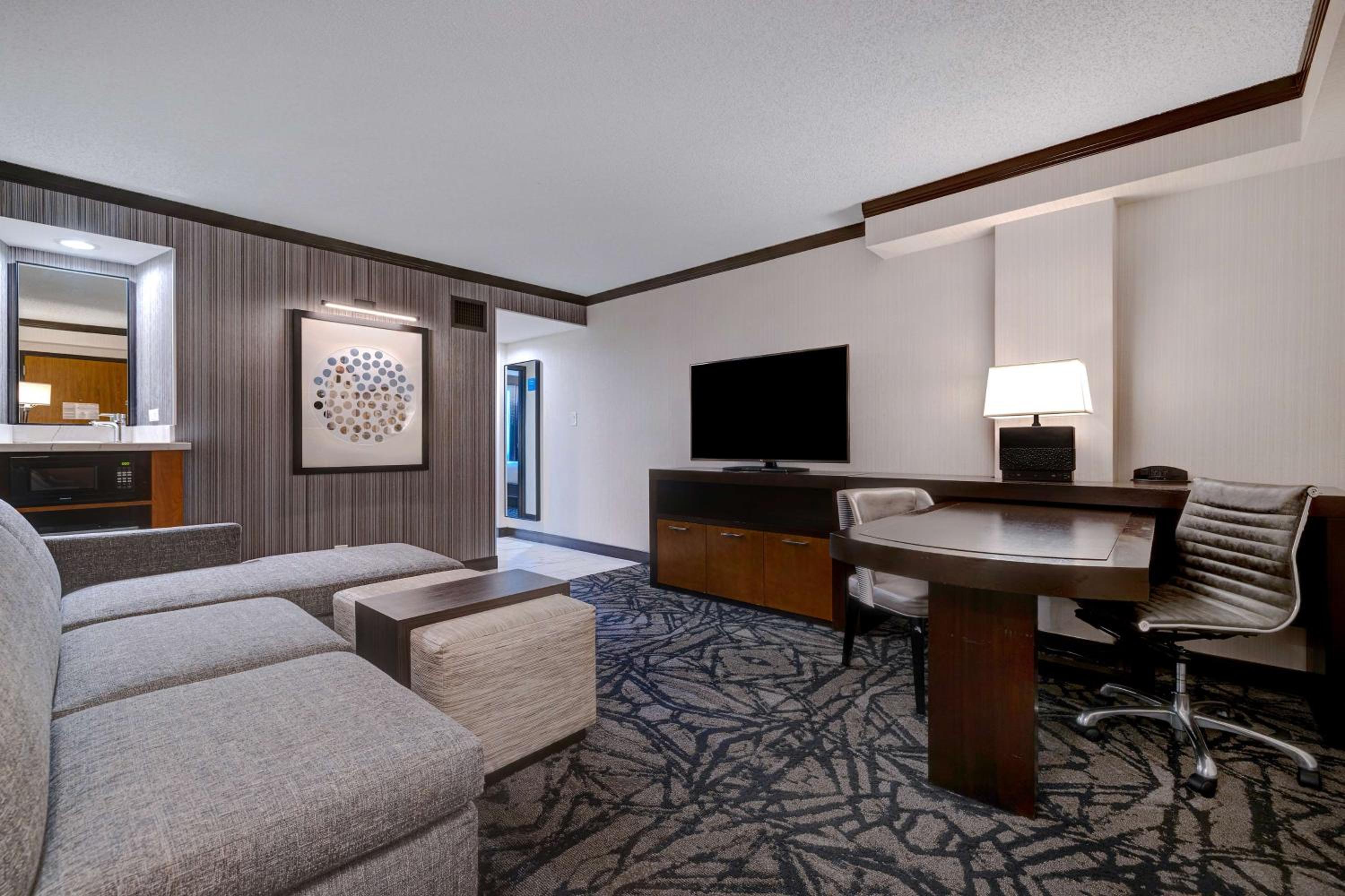 Suite with Two Double Beds - Non-Smoking - Photo 3