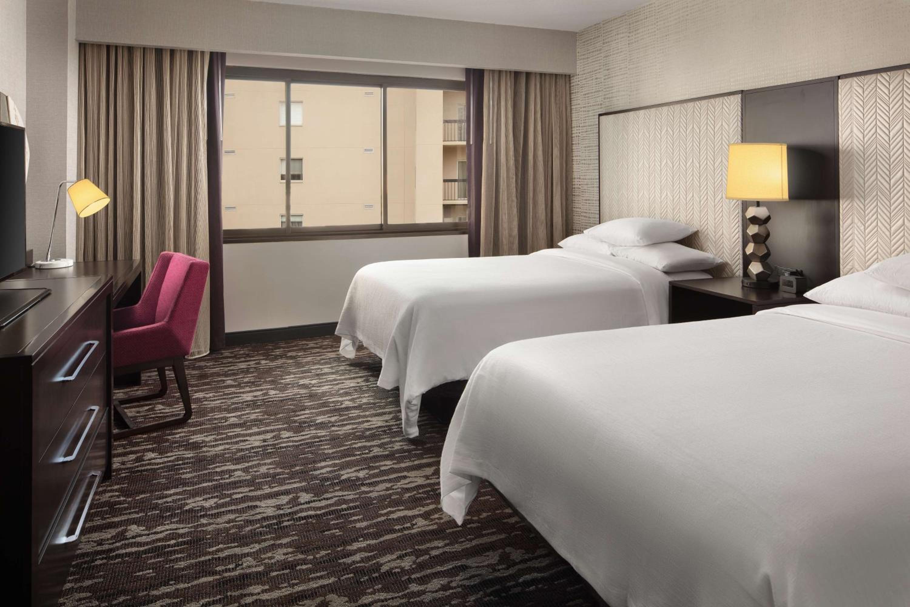 Suite with Two Double Beds - Non-Smoking - Photo 1