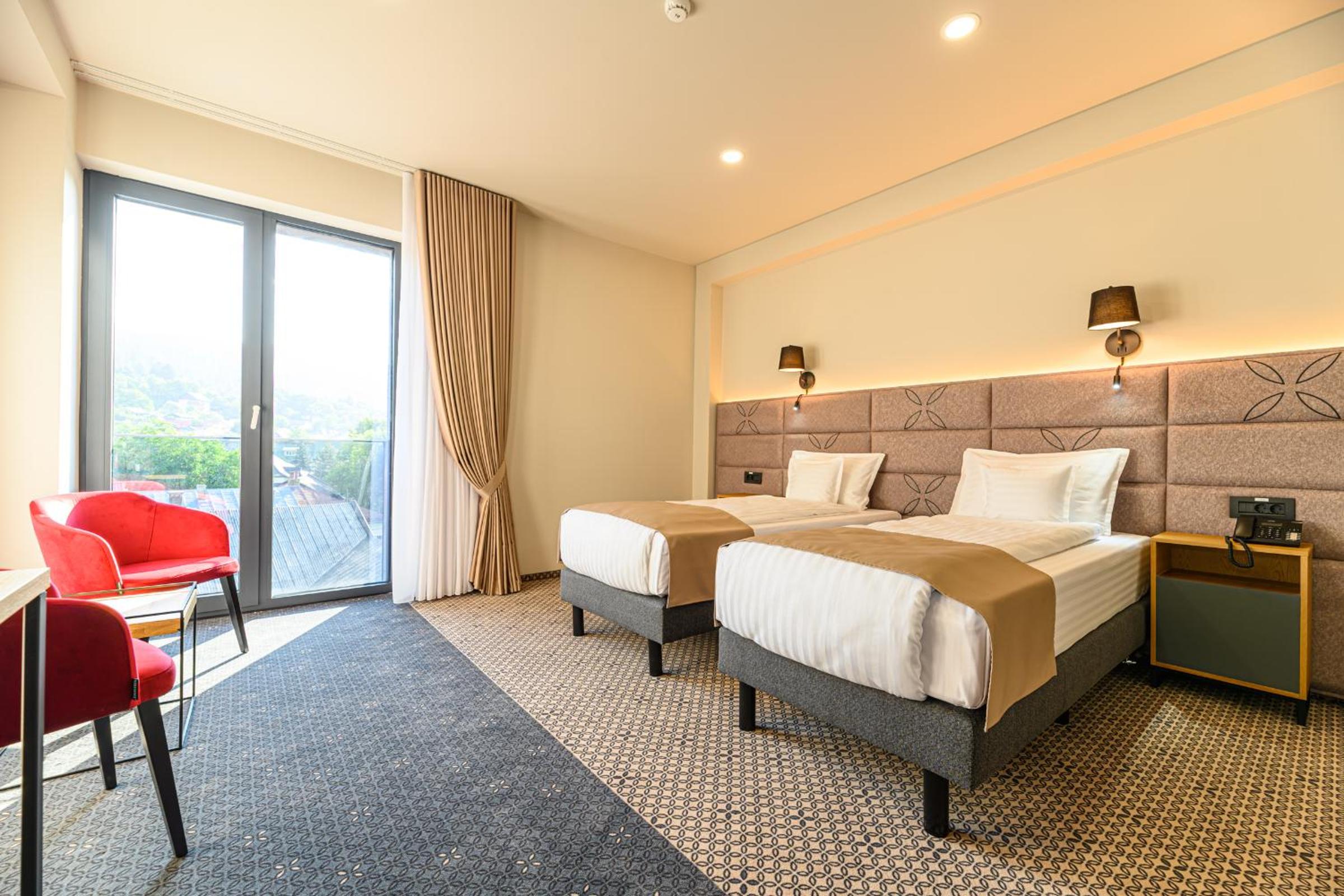 Executive Twin Room (2 Adults + 1 Child) photo 1