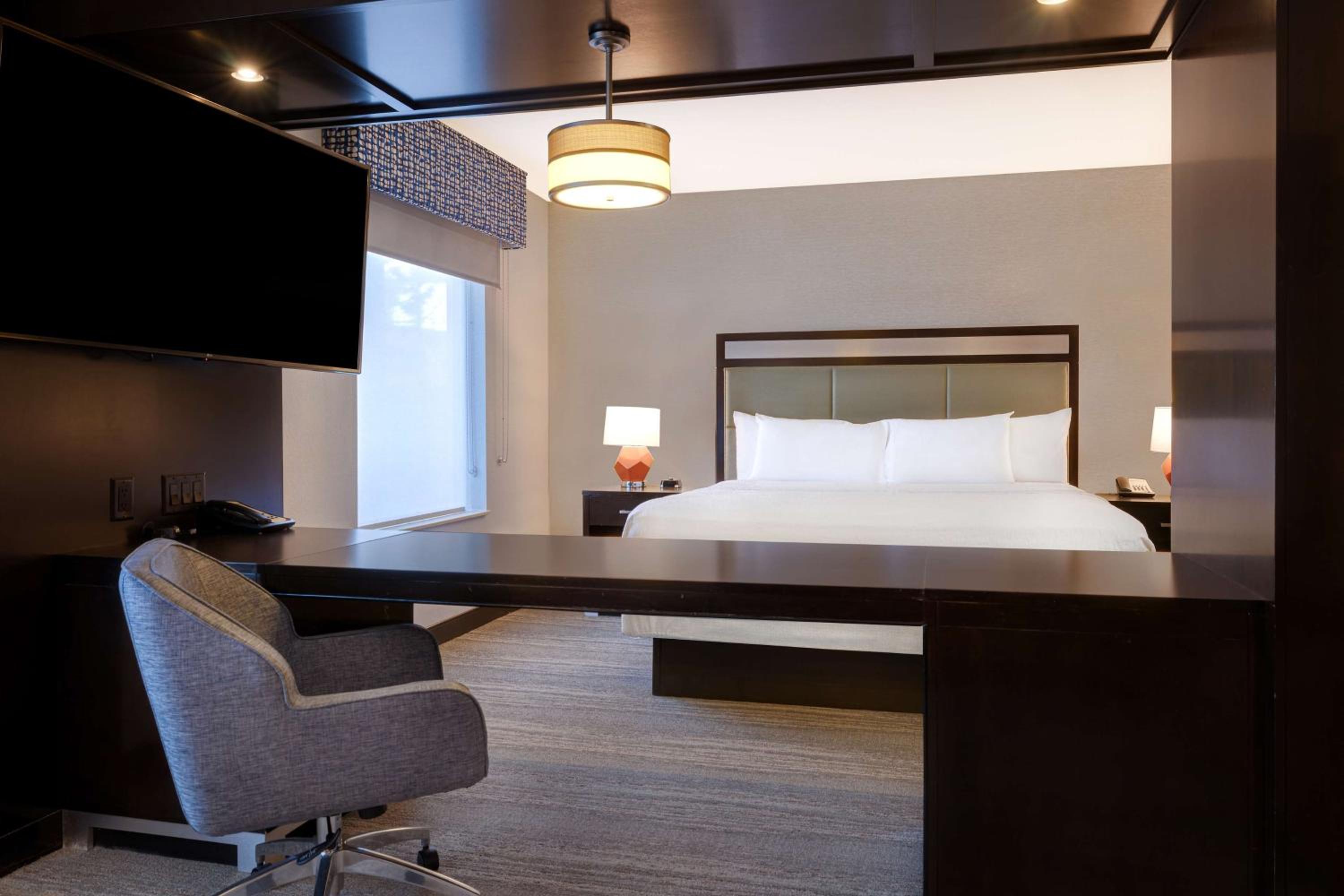 King Studio Suite - Non-Smoking - Photo 1