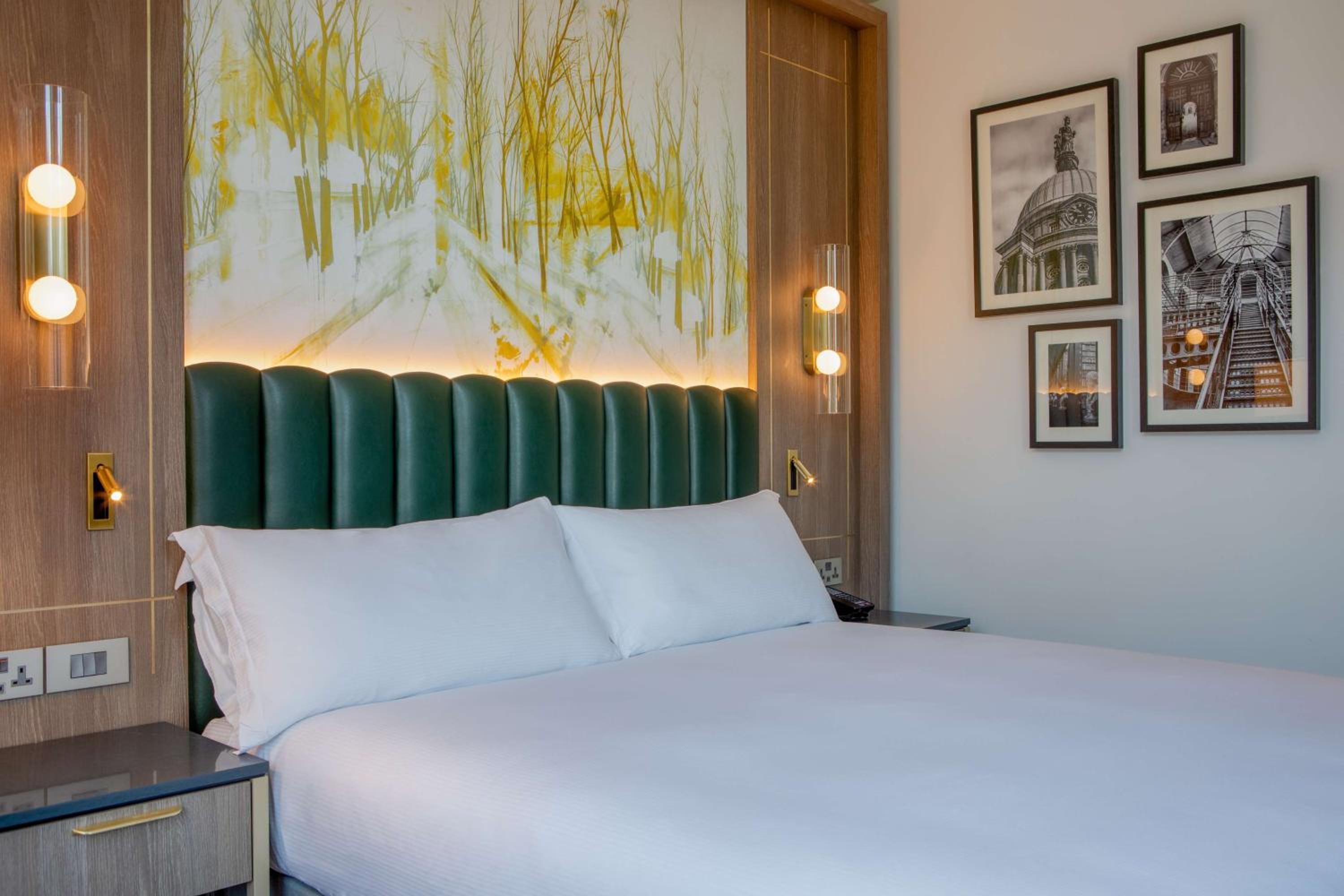 Superior King Room - Photo 3