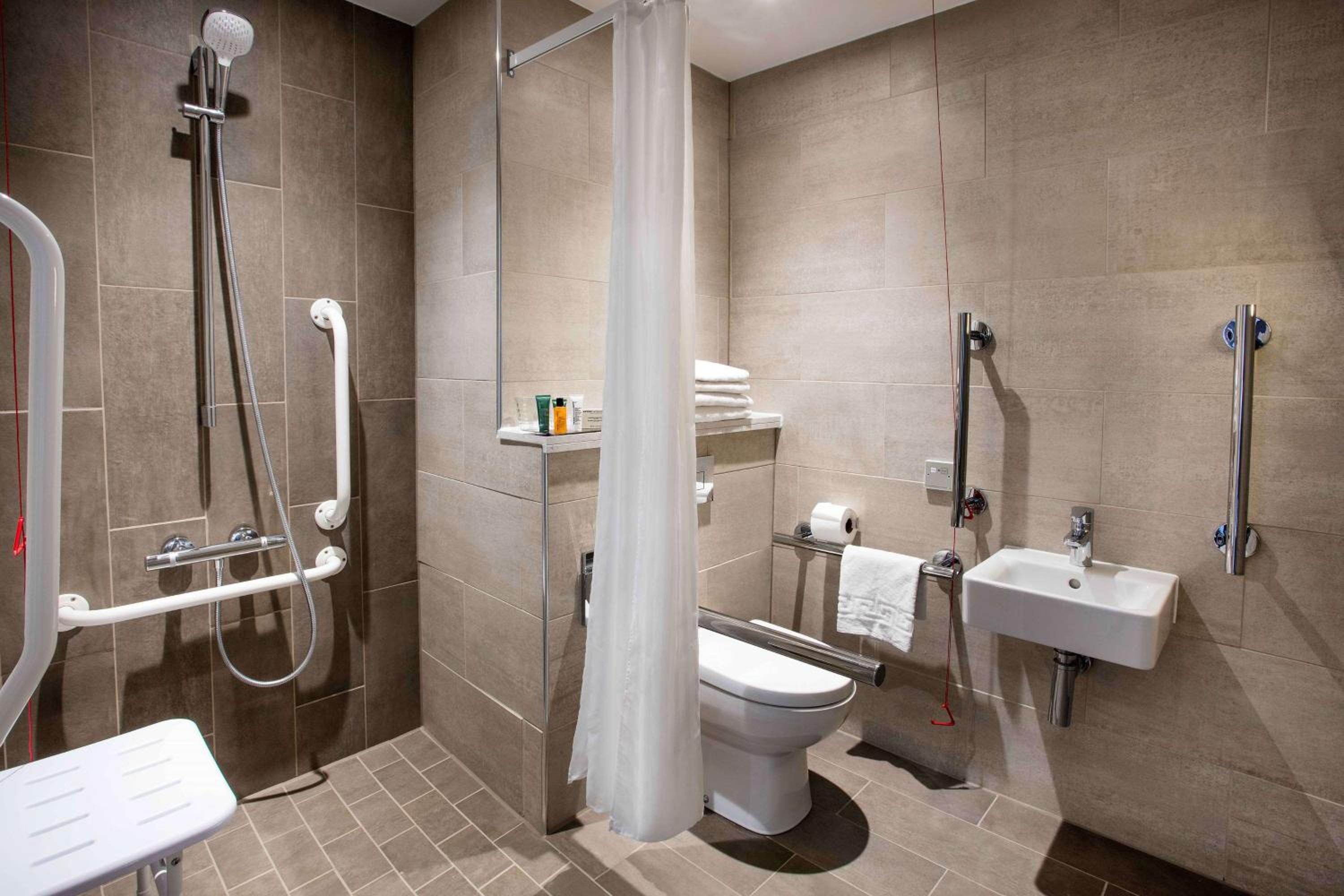Queen Room - Mobility Access - Photo 3