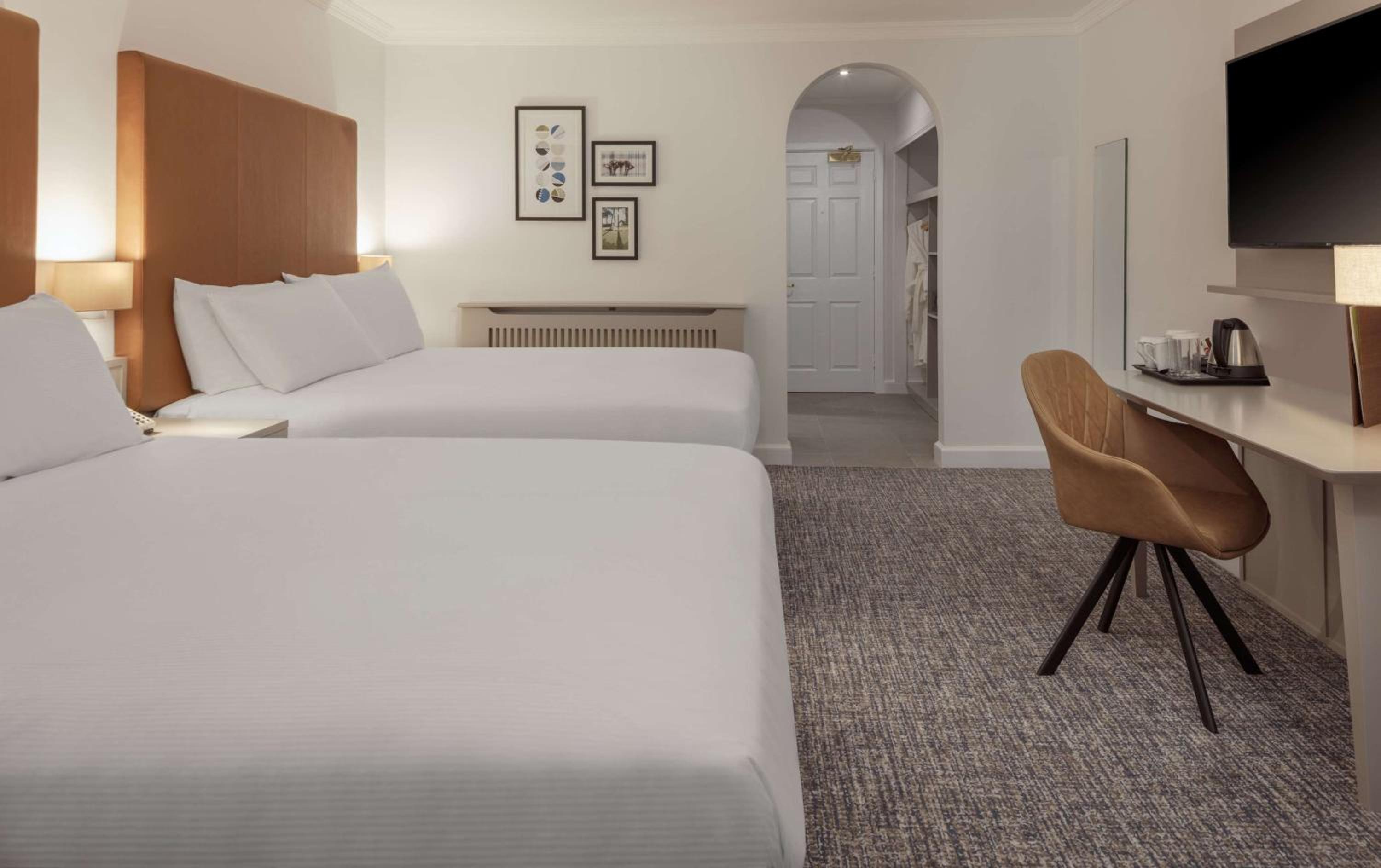 Deluxe Queen Room With Two Queen Beds