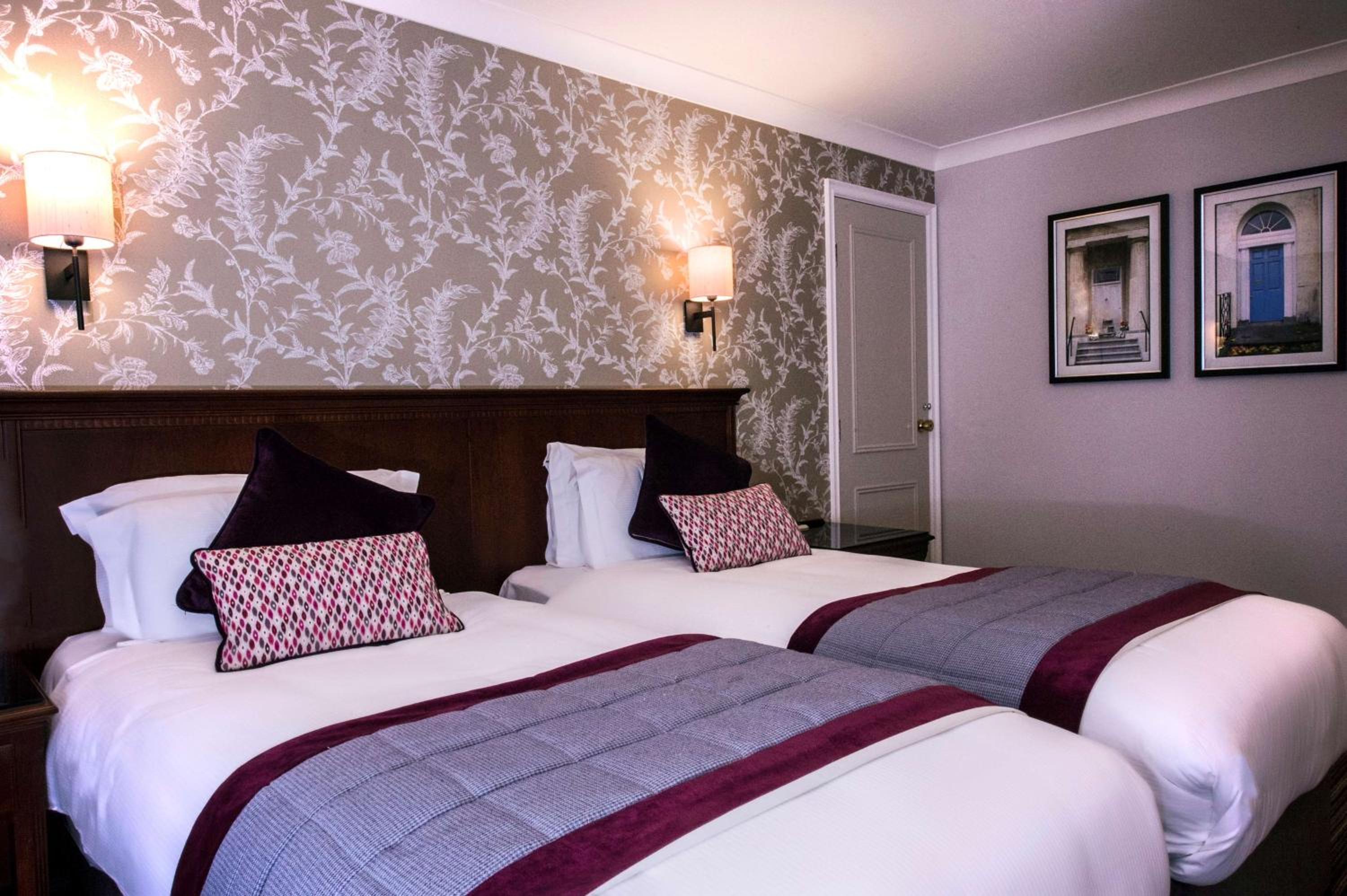 Twin Room - Photo 3